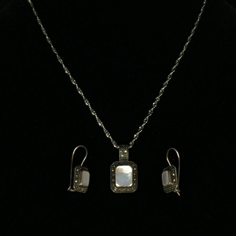 Halskette Und Ohrringe Aus Sterling Silber Perlen von LostHiddenTreasures