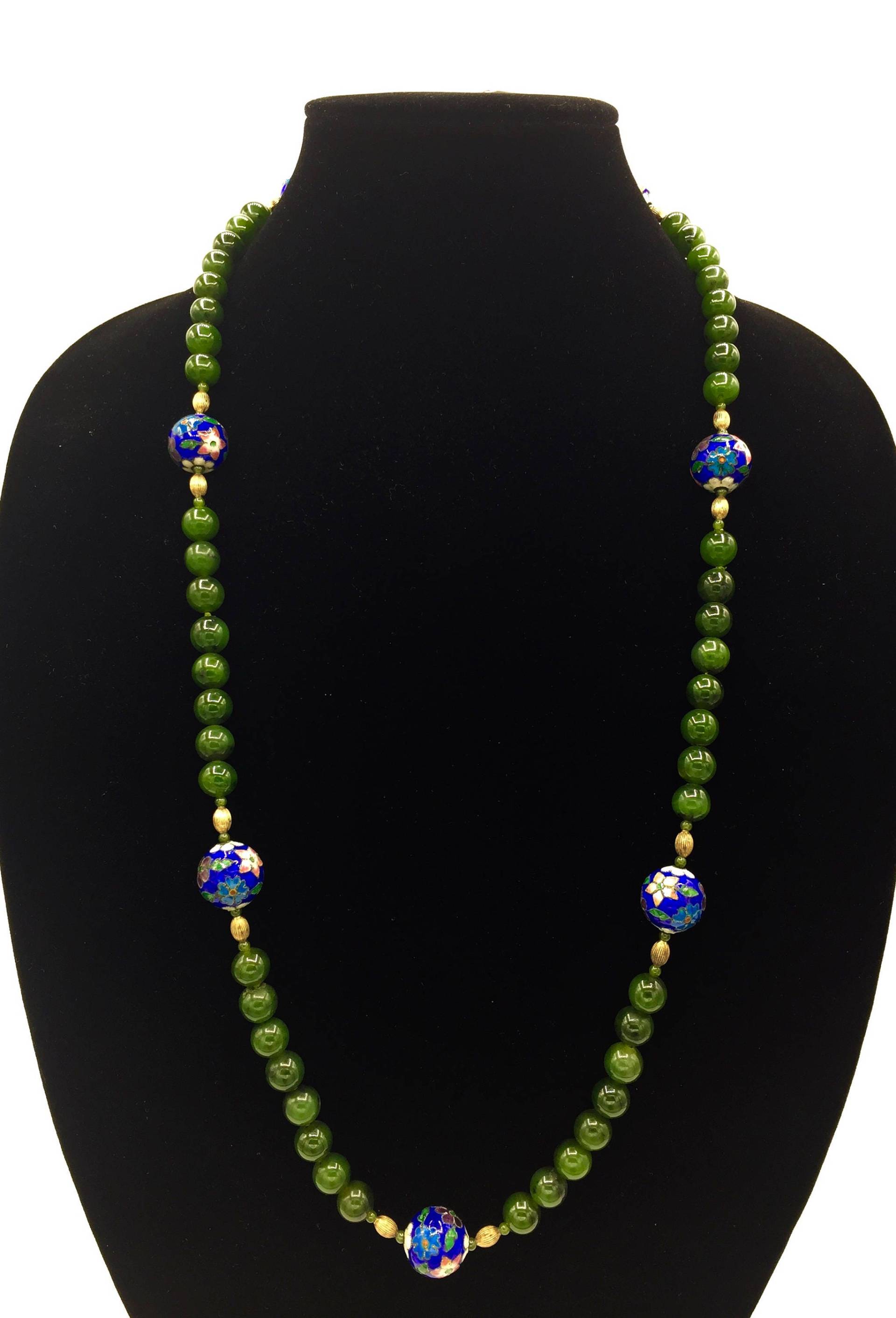 Jade Perlenkette Mit 7 Emaille Handbemalten Kugeln Und 2 Goldfarbenen Perlen Auf Beiden Seiten Jeder Bemalten Kugel Jade Perlenkette Mit 7 Emaille Handbemalten Kugeln Und 2 Goldfarbenen Perlen Auf Beiden Seiten Jeder Bemalten Kugel von LostHiddenTreasures