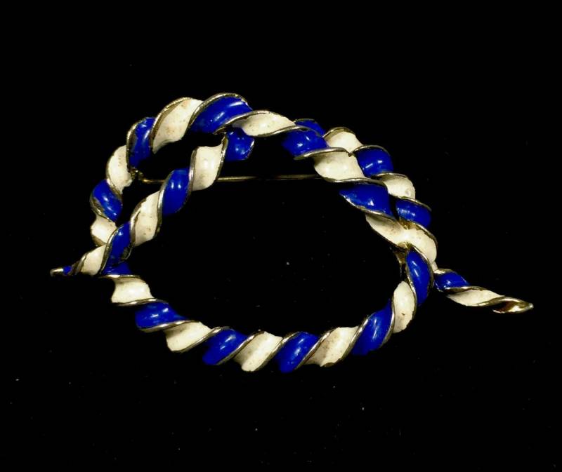 Vintage Jj Jonette Schmuck Blau & Weiß Brosche Vintage Jj Jonette Schmuck Blau & Weiß Brosche von LostHiddenTreasures