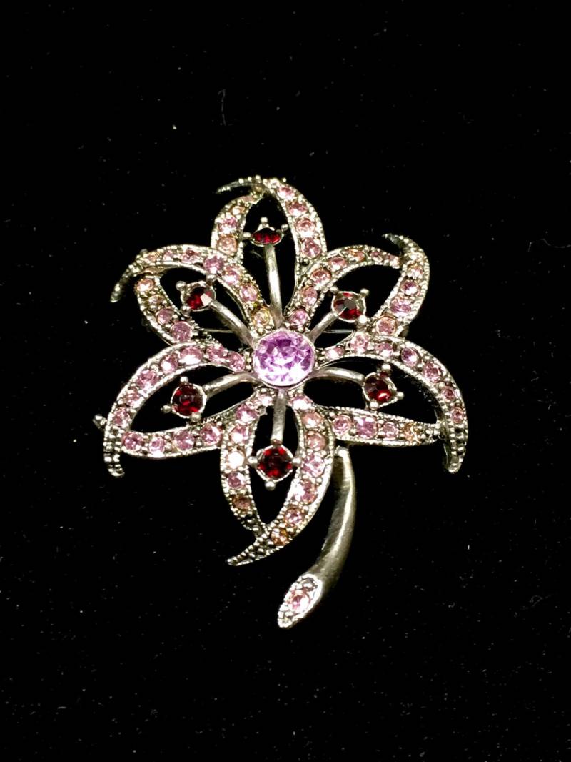 Vintage Kc Lila Und Weinrot Strass Blumen Brosche Vintage Kc Lila Und Weinrot Strass Blumen Brosche von LostHiddenTreasures