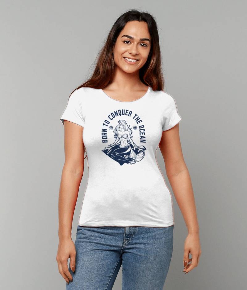 Geboren Um Den Ozean Zu Erobern | Meerjungfrau T-Shirt Surferabschlag Lost At Sea Strand Themed Beachy Geschenke Meereskönigin von Lostatseayouandme