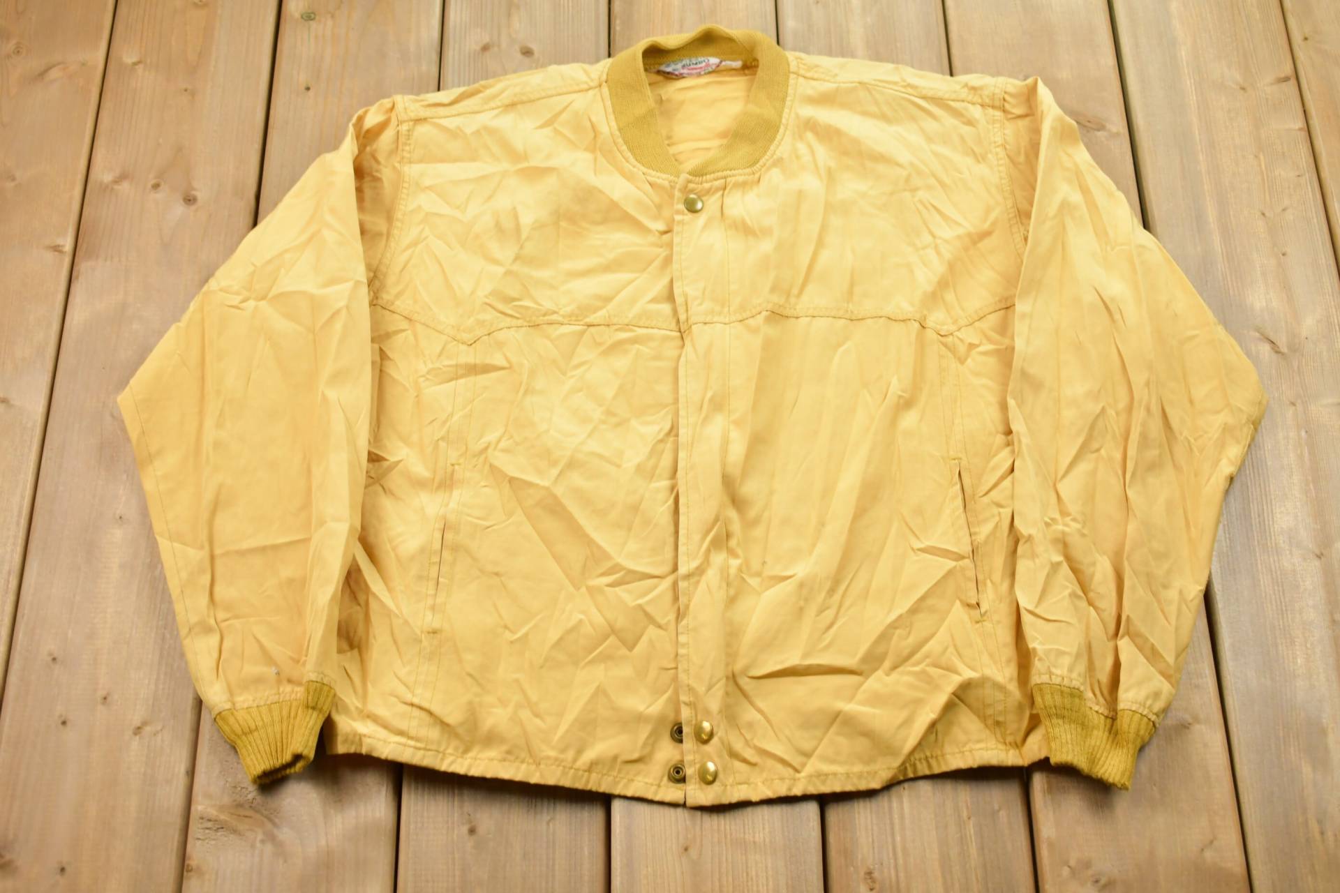 Vintage 1960S Rain Drizzle Bomberjacke/60Er Jahre Athletisch Frühling Sommer Sportkleidung Streetwear Athleisure Gelbe von Lostboysvintage