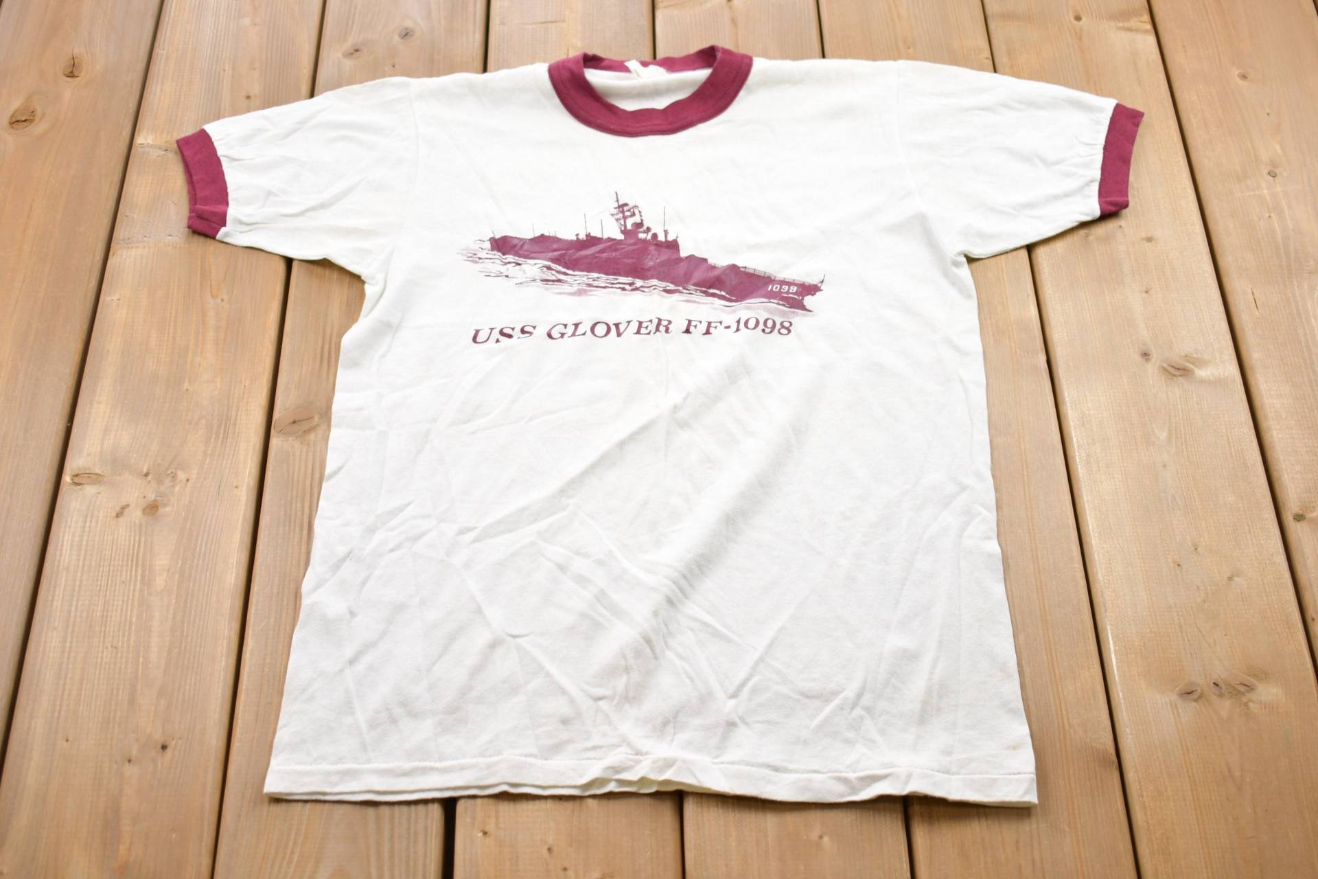 Vintage 1980S Uss Glover Ship Graphic Ringer T-Shirt/Grafik 80Er 90Er Jahre Streetwear Retro Style Single Stitch Made in Usa von Lostboysvintage