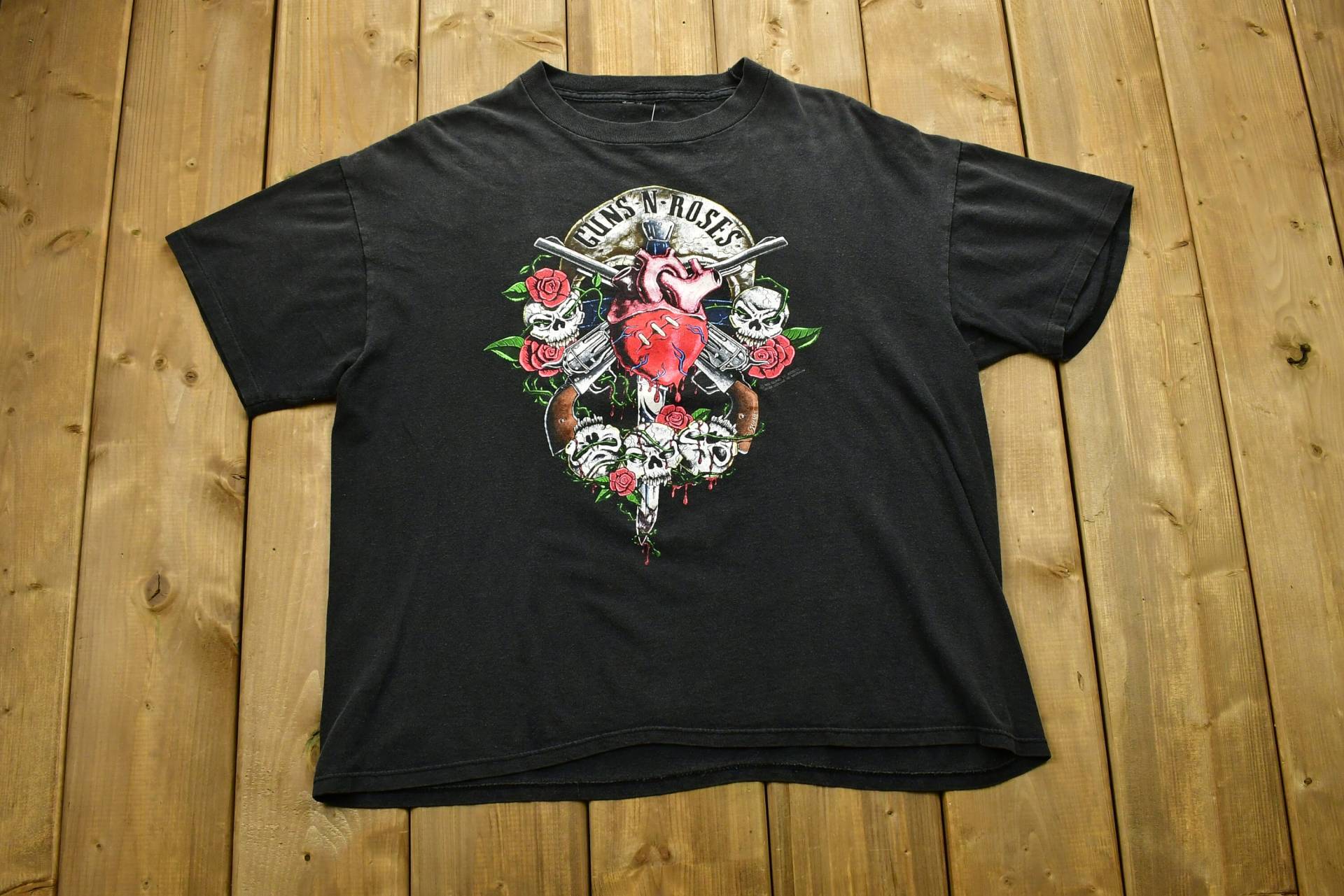 Vintage 1990 Guns N Roses Band Grafik/T-Shirt Single Stitch Musik Promo Print Konzert Tour Made in Usa Retro Style von Lostboysvintage