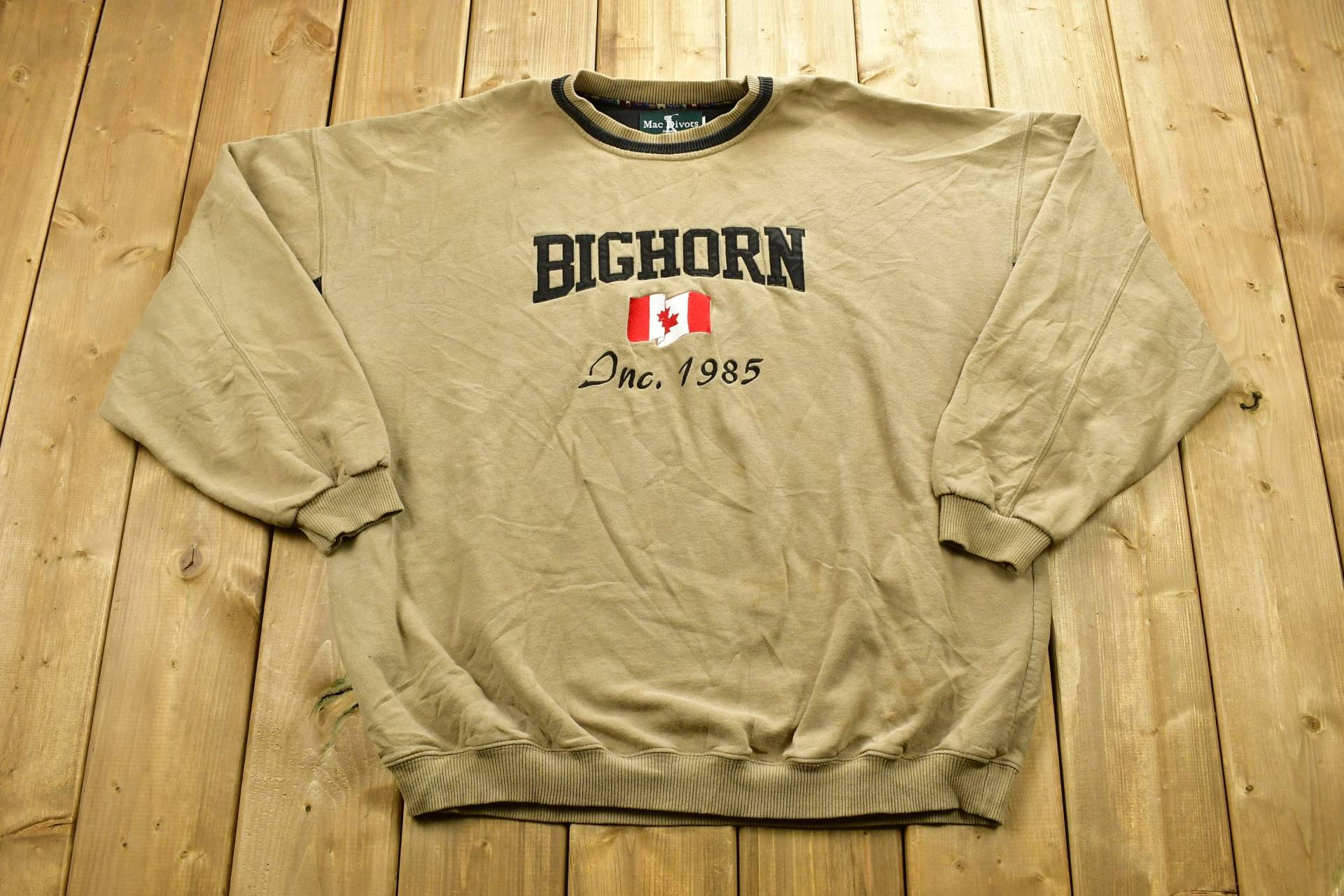Vintage 1990's Bighorn Canada Sweatshirt Mit Rundhalsausschnitt/90Er Jahre Crewneck Souvenir Athleisure Streetwear Reisen Und Tourismus Vintage 1990's Bighorn Canada Sweatshirt Mit Rundhalsausschnitt/90Er Jahre Crewneck Souvenir Athleisure Streetwear Reisen Und Tourismus von Lostboysvintage