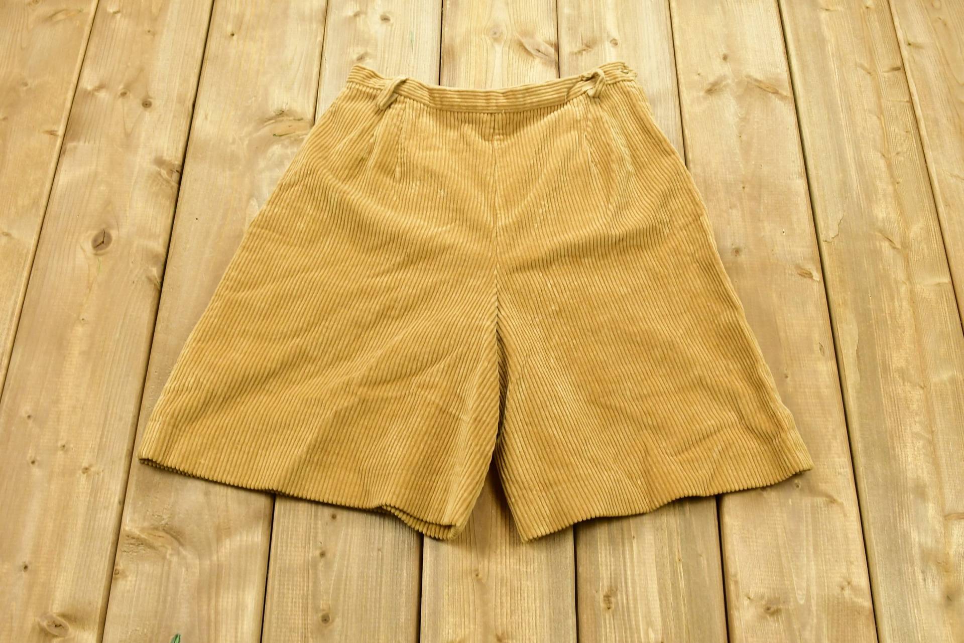 Vintage 1990Er Damen Cord Jeans Shorts Größe 26/90Er Streetwear Russ Sommermode Beige Jorts von Lostboysvintage