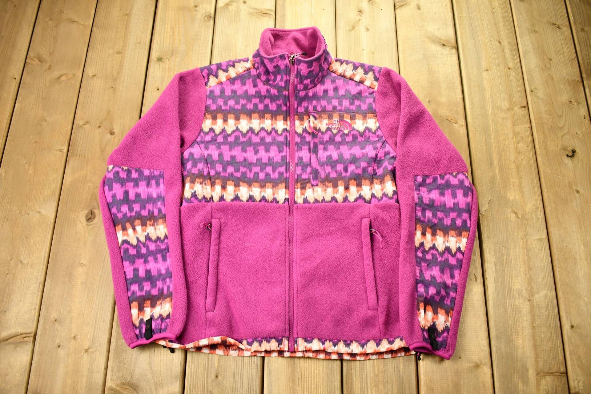 Vintage 1990Er Jahre The North Face Damen Pullover Denali Fleece/Pinkes Azteken 90Er Streetwear Naturbursche Color Block von Lostboysvintage