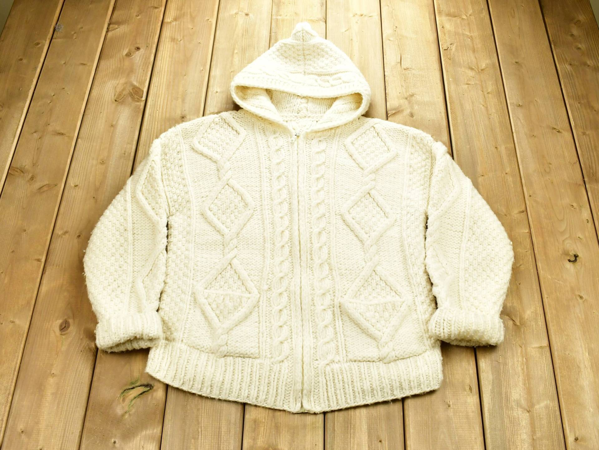 Vintage 1990Er Kapuzenpullover Mit Zopfmuster/Heavy Knit Musterpullover Outdoor Handstrick Sweatshirt 3-D Strick Vintage 1990Er Kapuzenpullover Mit Zopfmuster/Heavy Knit Musterpullover Outdoor Handstrick Sweatshirt 3-D Strick von Lostboysvintage