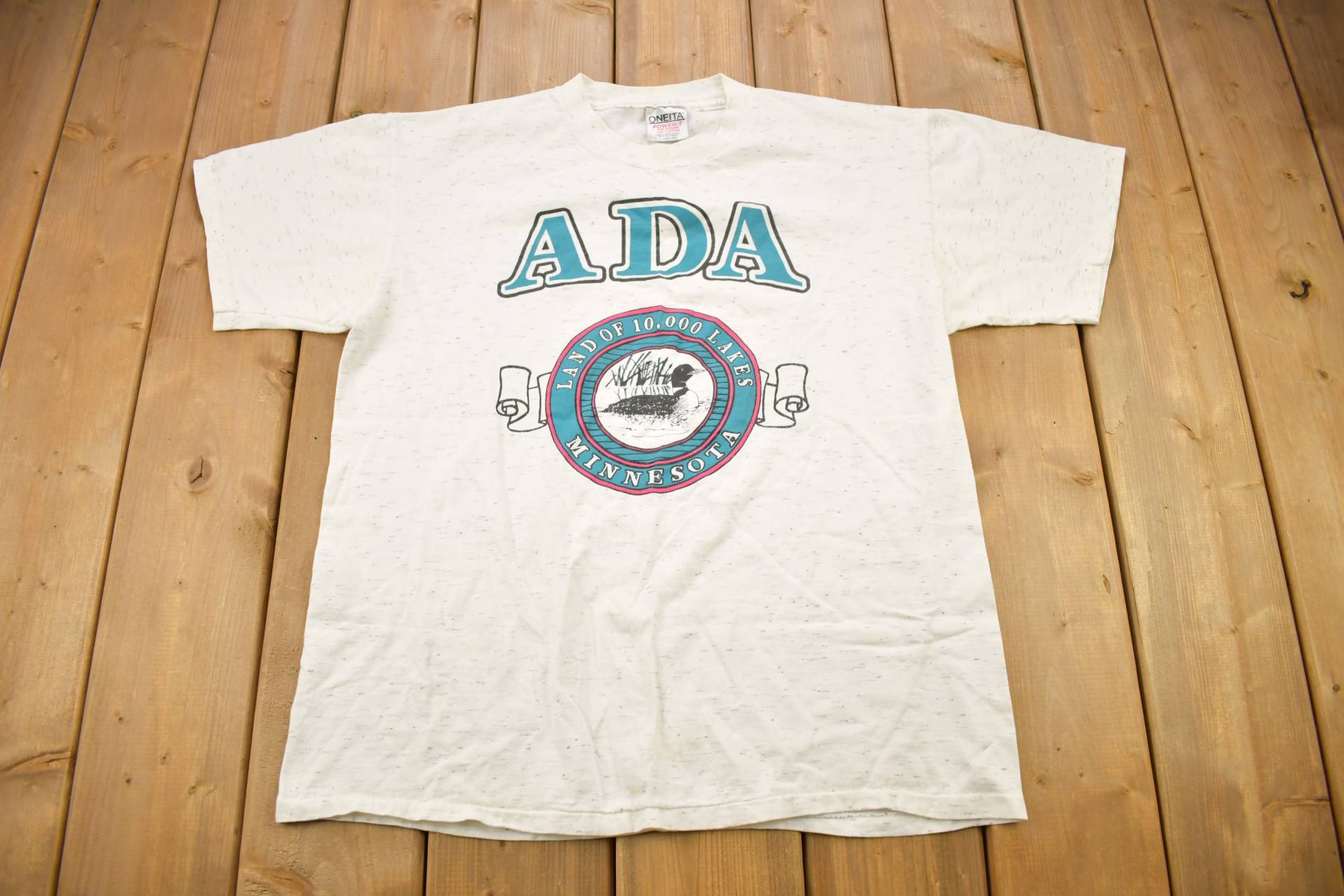 Vintage 1990S Ada Minnesota Souvenir T Shirt/Streetwear Made in Usa Urlaubs T-Shirt Reise Single Stitch von Lostboysvintage