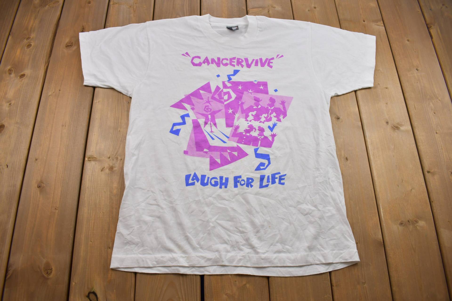 Vintage 1990Er Jahre „Cancervive" Graphic Screen Stars T-Shirt/Seltenes Streetwear Single Stitch Made in Usa von Lostboysvintage