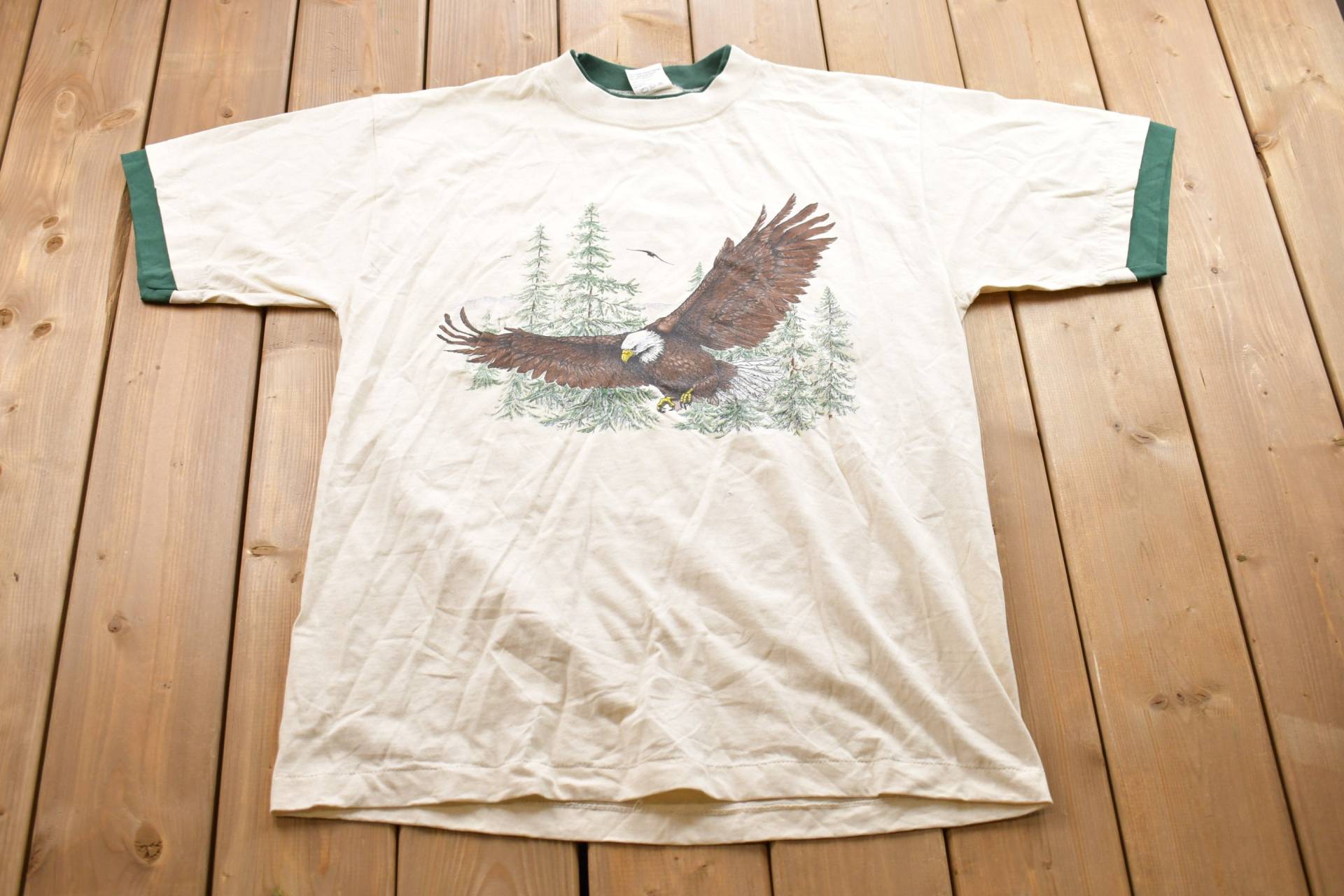 Vintage 1990Er Weißkopfseeadler Grafik Doppelkragen T-Shirt/80Er 90Er Jahre Streetwear Retro Style Single Stitch Made in Usa von Lostboysvintage