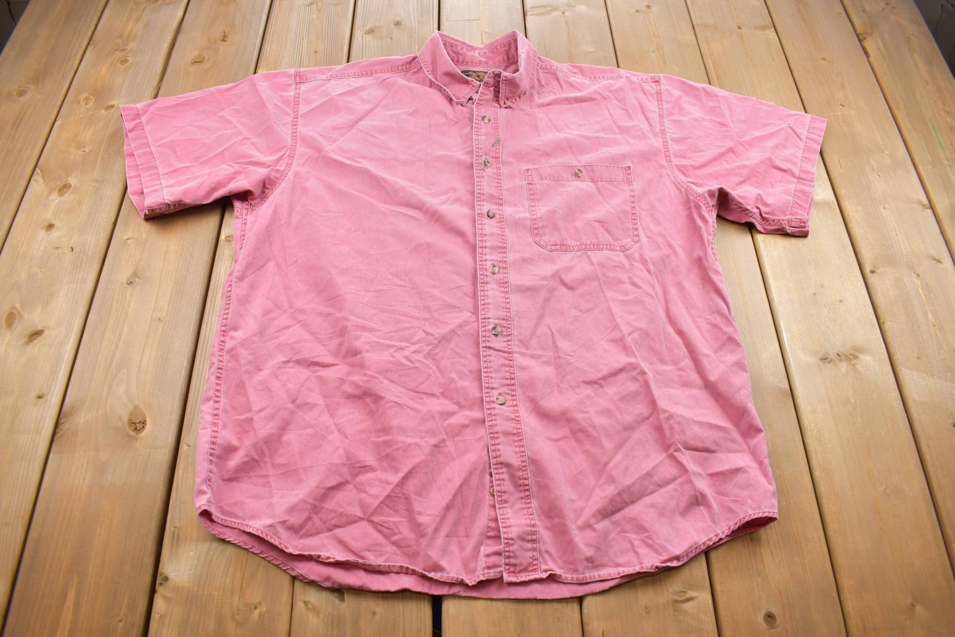 Vintage 1990Er Eddie Bauer Pink Button Up T-Shirt/Flanell Basic von Lostboysvintage