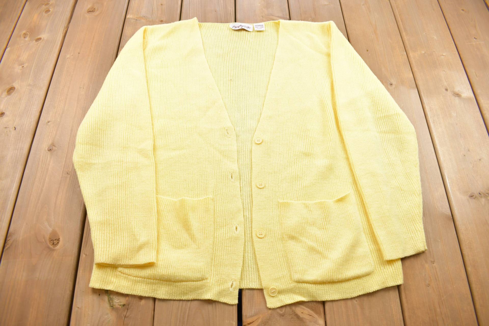 Vintage 1990Er Jahre Formschöner Cardigan Mit Knöpfen/Button Up Abstraktes Muster von Lostboysvintage