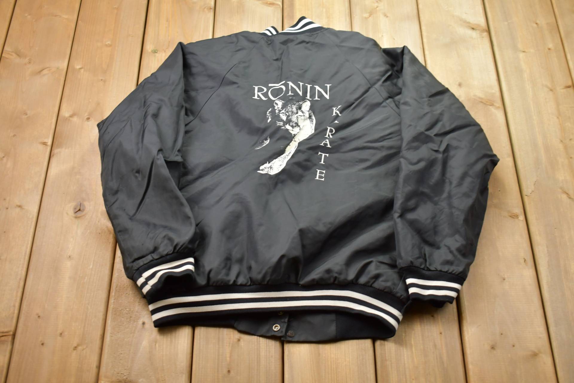 Vintage 1990Er Hartwell Satin Bomberjacke/Athleisure Streetwear Athletic Sportswear Made in Usa Ronin Karate von Lostboysvintage