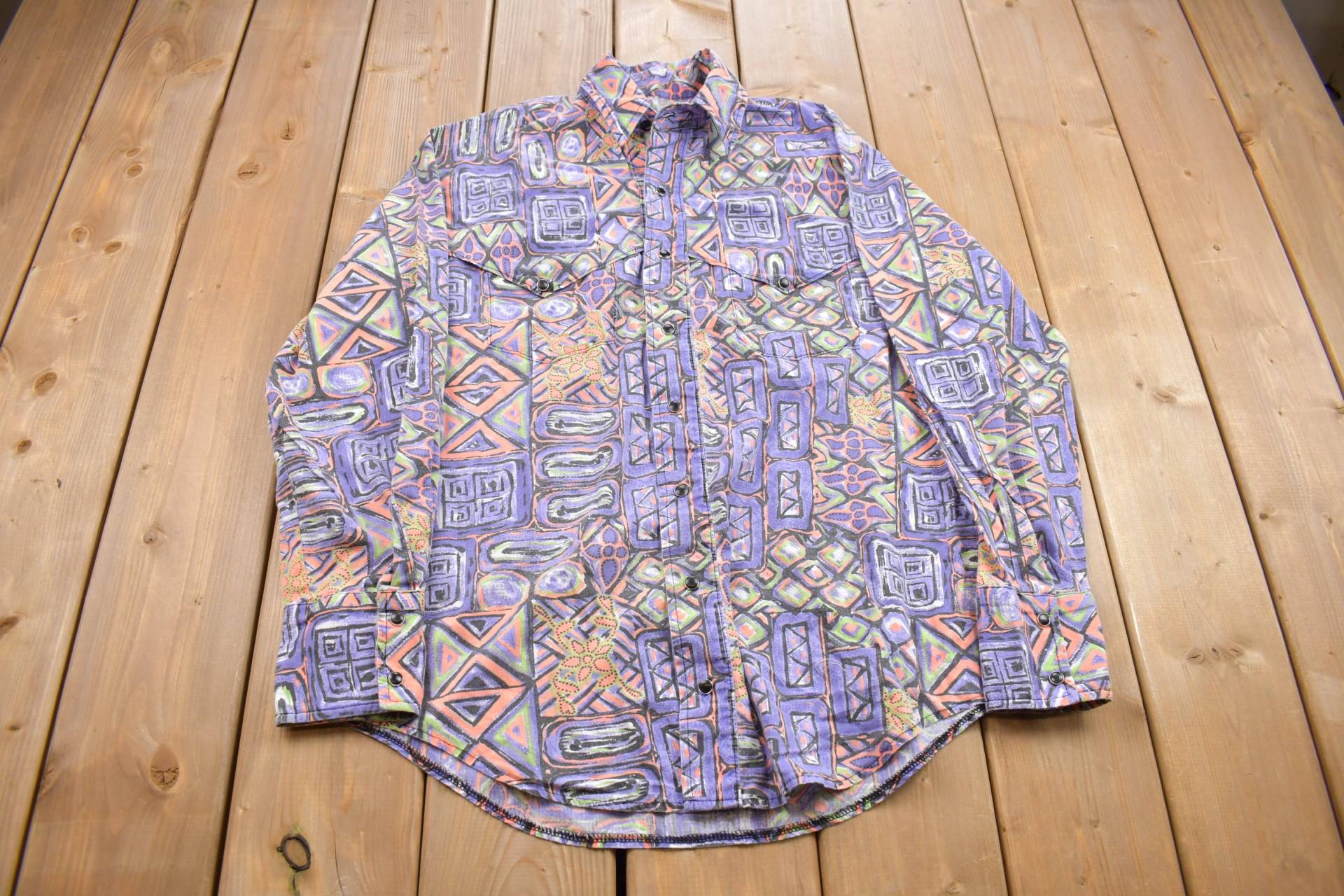 Vintage 1990Er Hippie Button Up Shirt/Abstraktes Muster Freizeithemd Formelles Hemd von Lostboysvintage