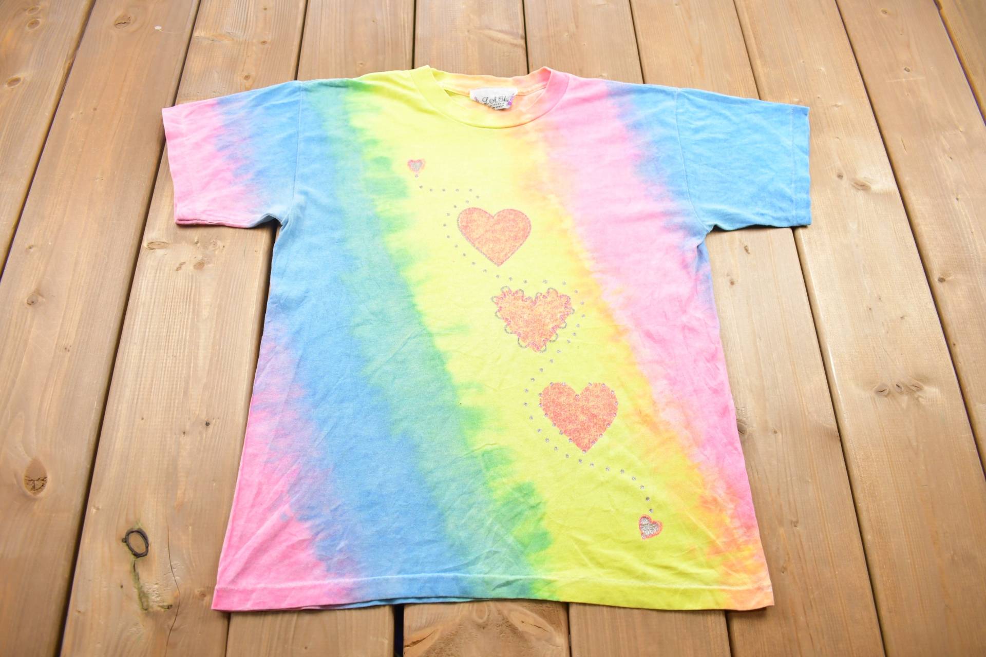 Vintage 1990Er L.a Chic Tye Dye Hearts Grafik T-Shirt/Seltener Damen Streetwear Single Stitch Made in Usa von Lostboysvintage