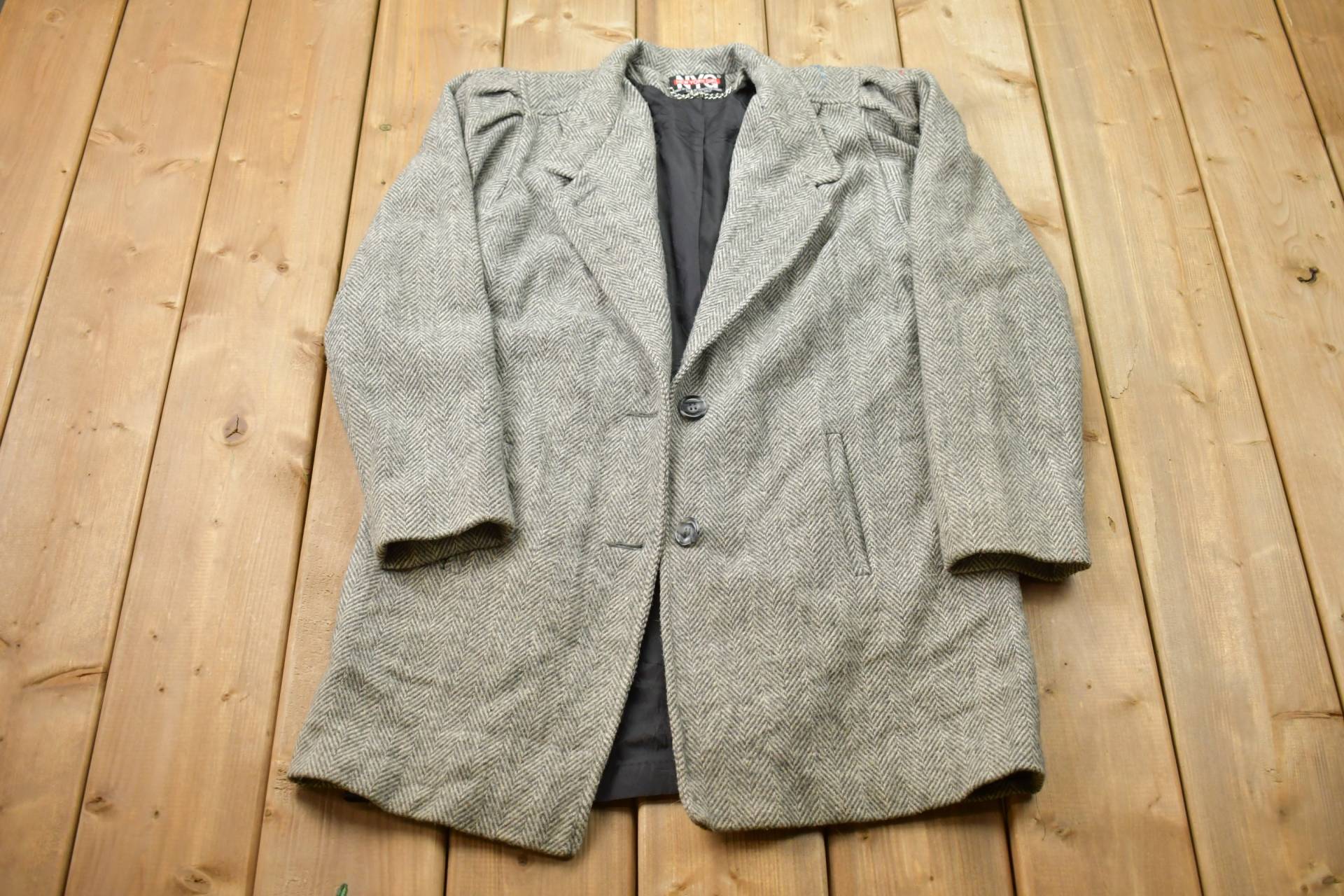Vintage 1990S Manteljacke Aus 100% Wolle/Wolljacke 90S Jacke New York Girl Gemütlicher Trenchcoat Vintage 1990S Manteljacke Aus 100% Wolle/Wolljacke 90S Jacke New York Girl Gemütlicher Trenchcoat von Lostboysvintage
