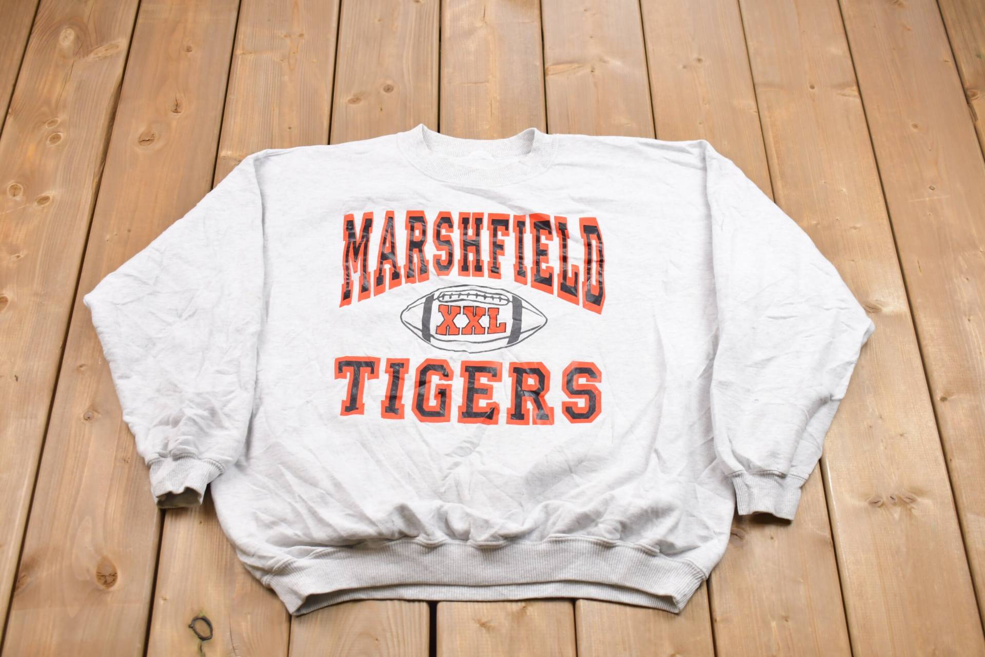 Vintage 1990Er Marshfield Tigers Crewneck Sweatshirt/Made in Usa 90Er Athleisure Streetwear Varsity Sports von Lostboysvintage