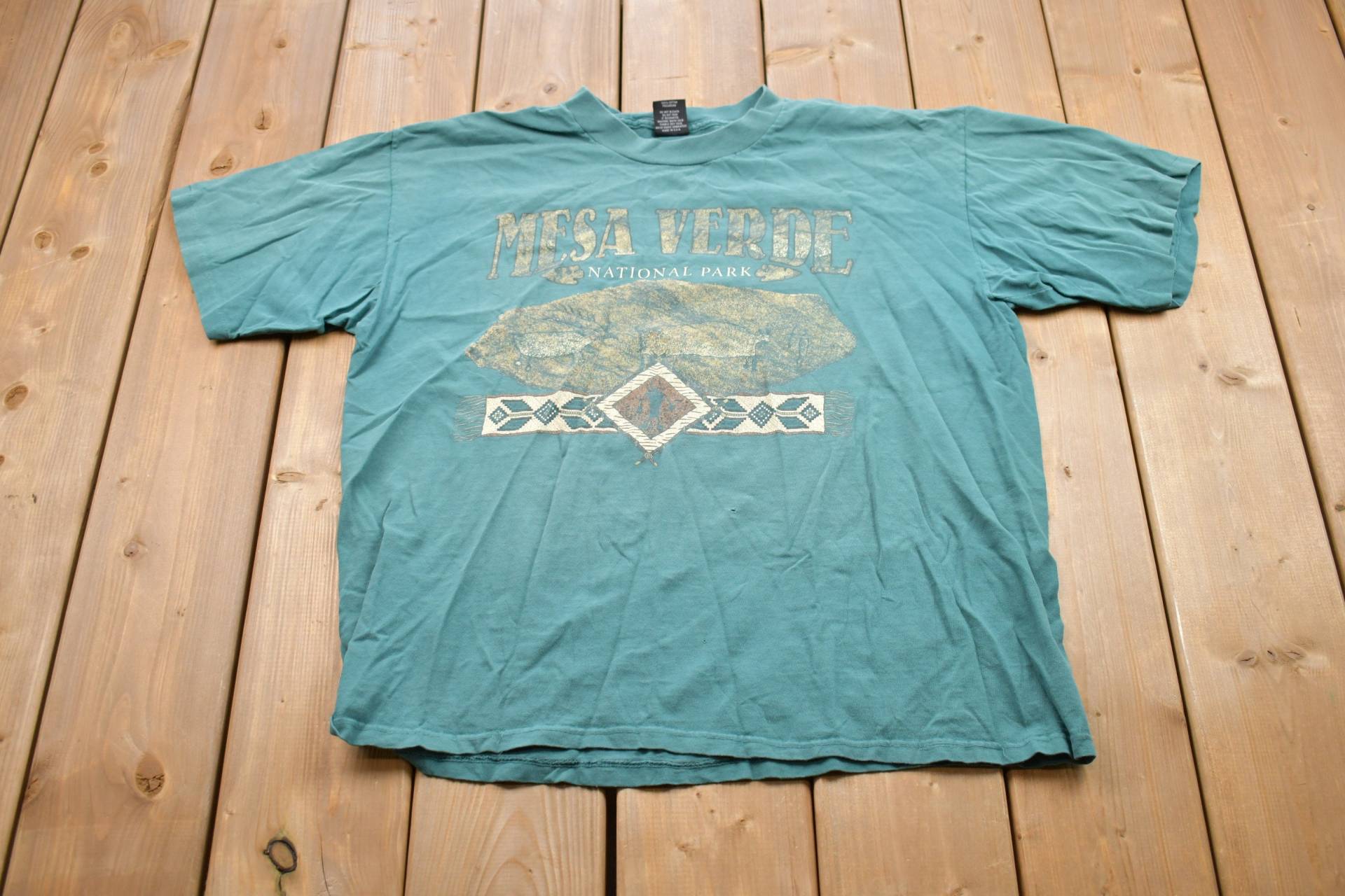 Vintage 1990S Mesa Verde Graphic T-Shirt/80Er 90Er Streetwear Fashion Made in Usa Urlaub Urlaubs-T-Shirt von Lostboysvintage