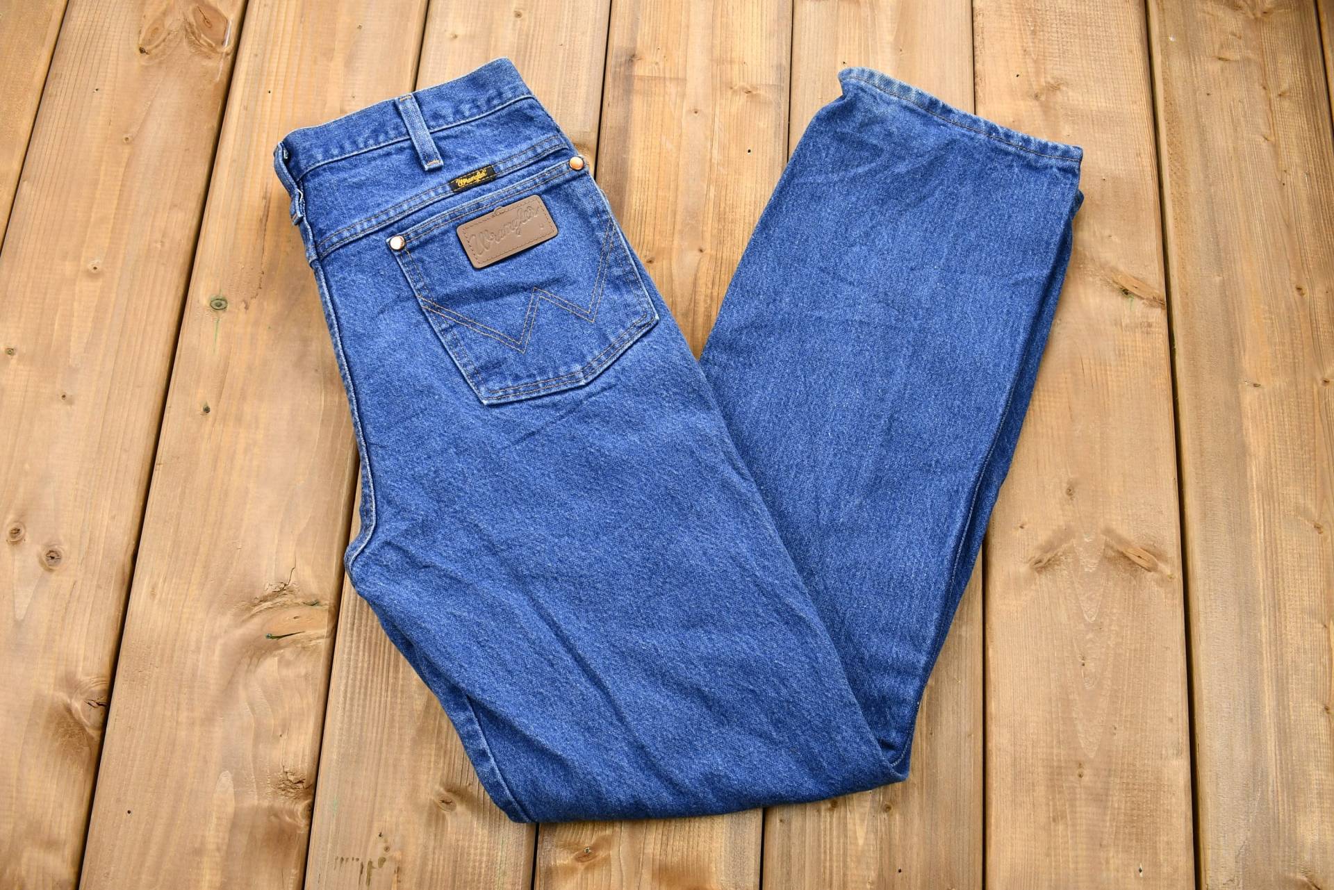 Vintage 1990Er Wrangler Mid-Wash Bootcut Jeans/Größe 30 Streetwear Fashion High Waist Bottoms Denim Retro Style von Lostboysvintage