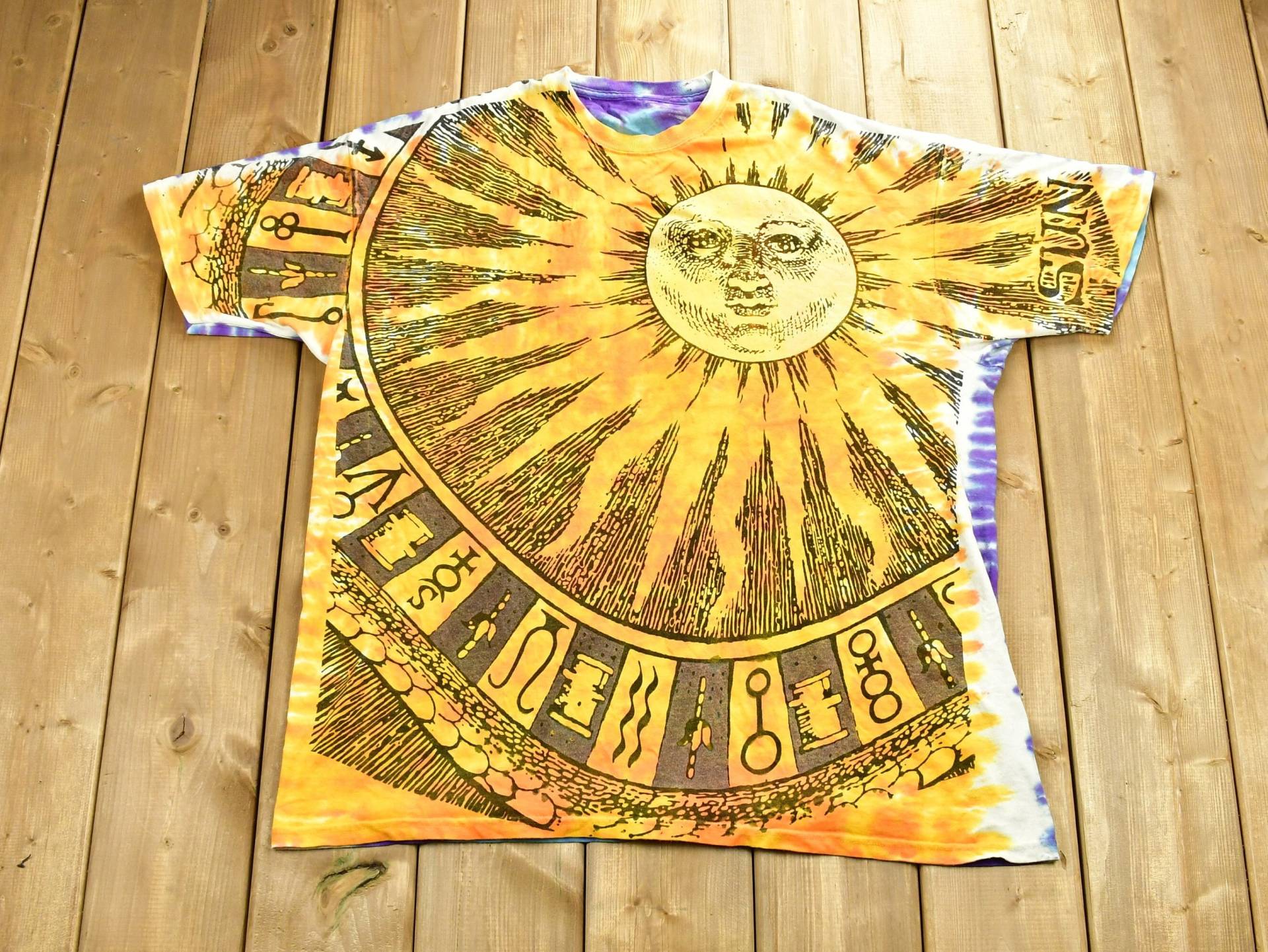 Vintage 1992 Liquid Blue Sun & Moon T-Shirt/All Over Print 90Er Streetwear Retro Style Made in Usa von Lostboysvintage