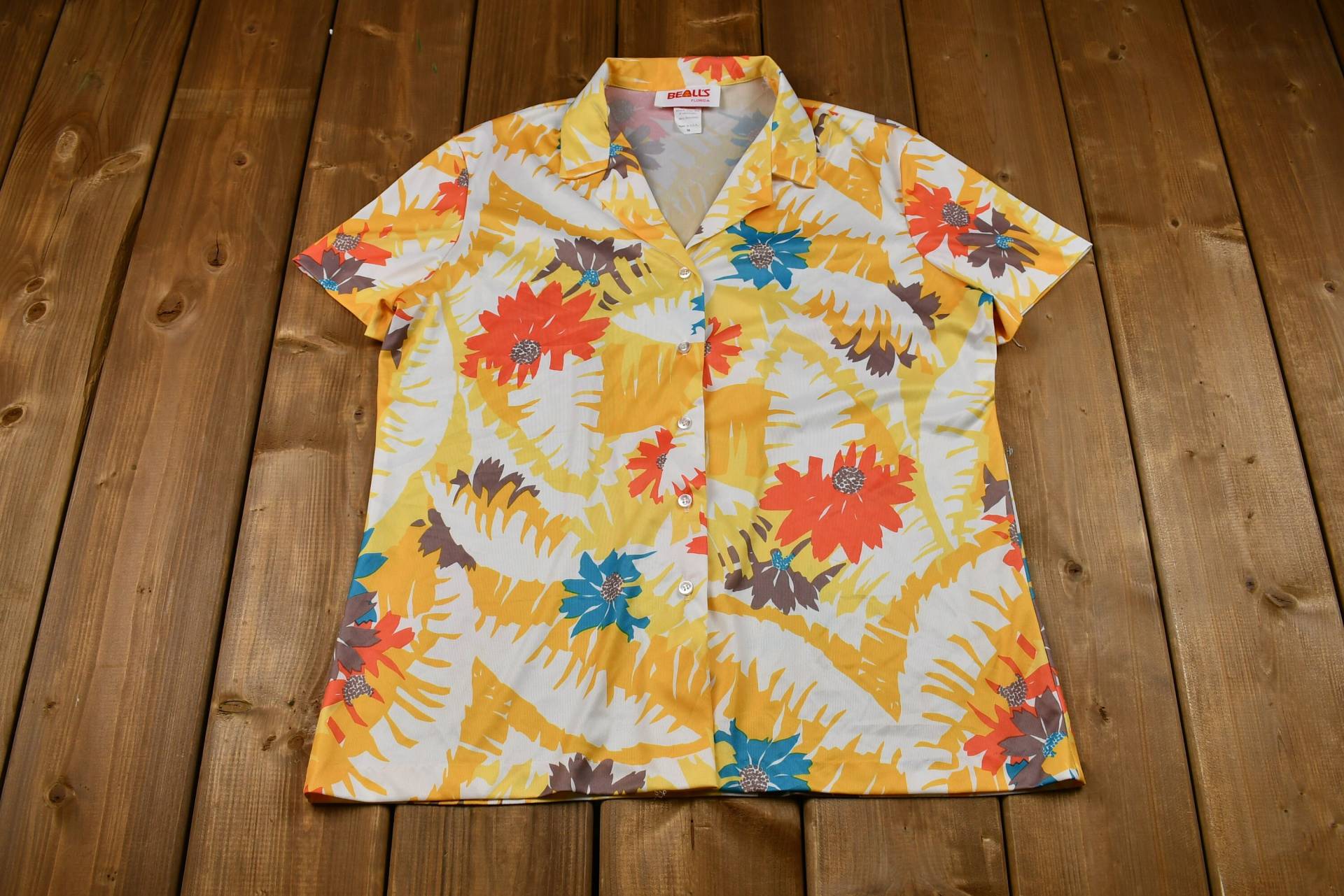 Vintage 1970Er Jahre Regenbogen Abstrakter Blumendruck Button-Up Bluse/Polyester Resortwear Disco Retro-stil von Lostboysvintage