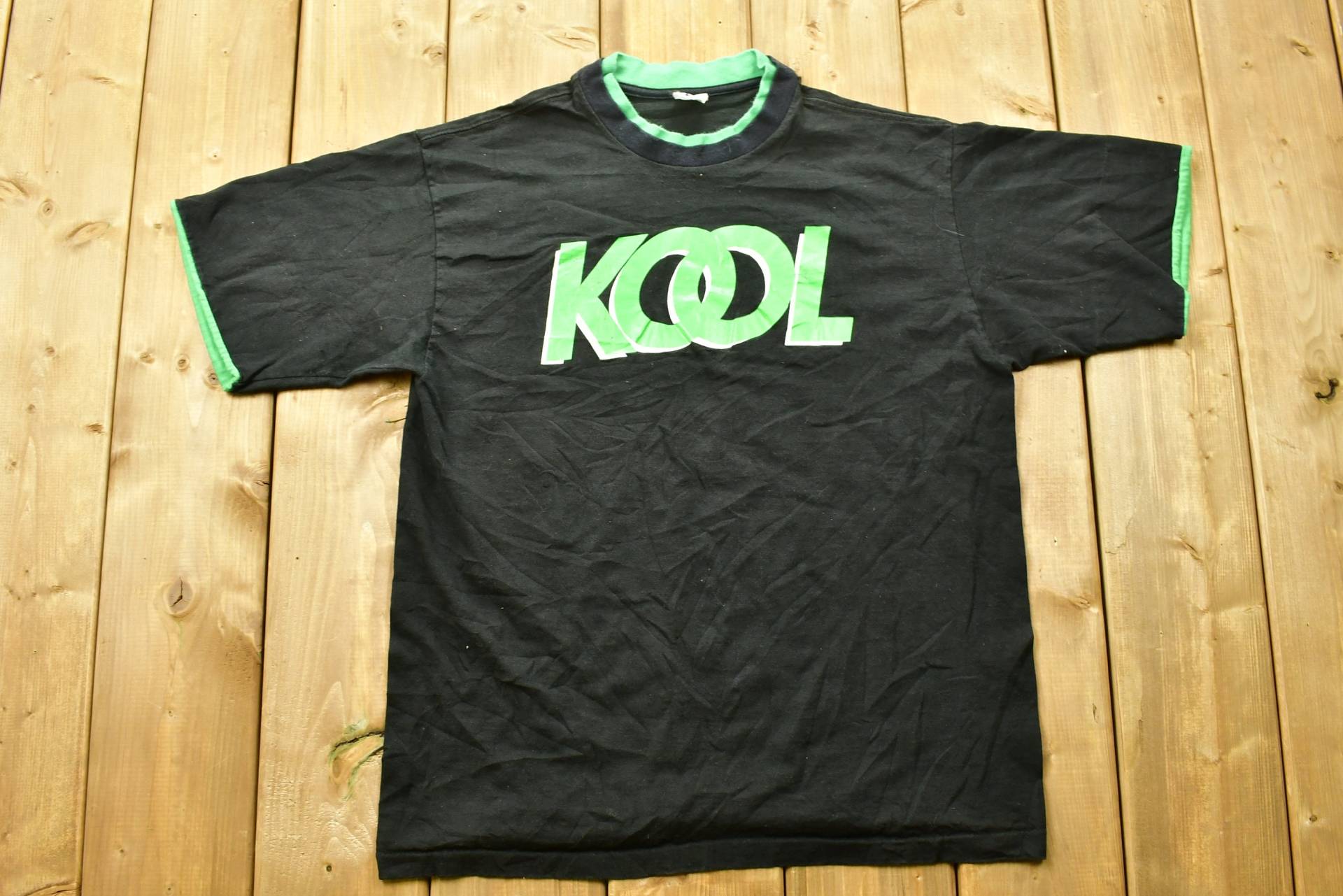 Vintage 90Er Jahre Kool Lagen T-Shirt Made in Usa/Grafik 80Er Streetwear Retro Style von Lostboysvintage