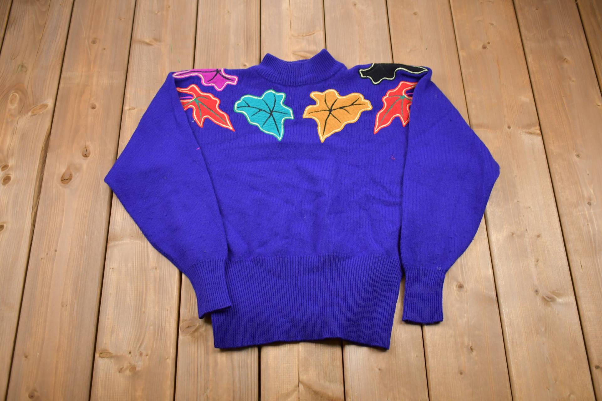 Vintage 1990Er Jahre Bestickter Blatt-strickpullover/90Er-Jahre-Crewneck Musterpullover Outdoor Handgestrickt Pullover-Sweatshirt von Lostboysvintage