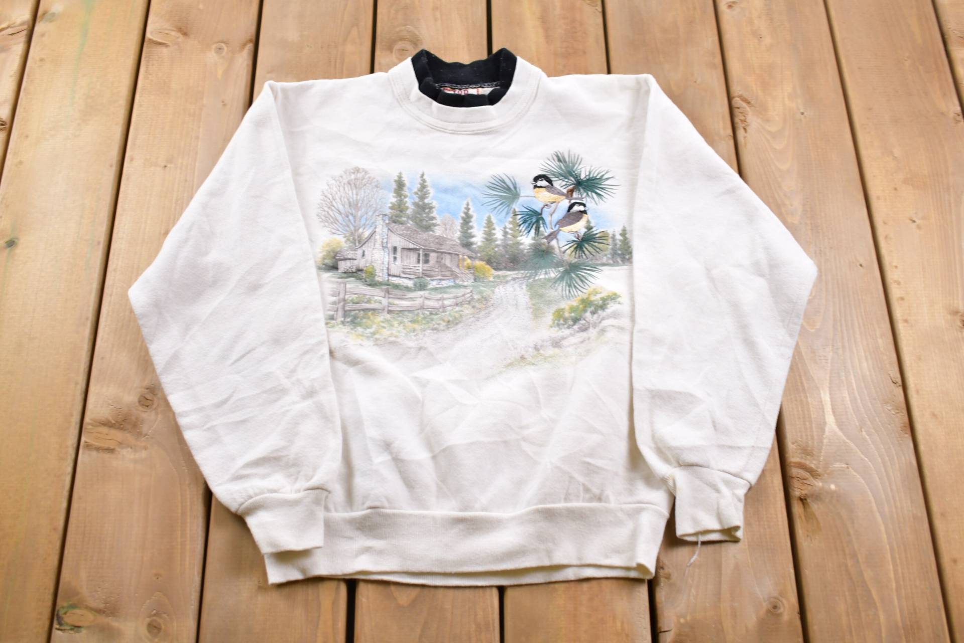 Vintage 90Er Jahre Top Stitch Morgensonne Doppelkragen Vogel Grafik Sweatshirt/Rundhalsausschnitt Souvenir Athleisure Streetwear von Lostboysvintage