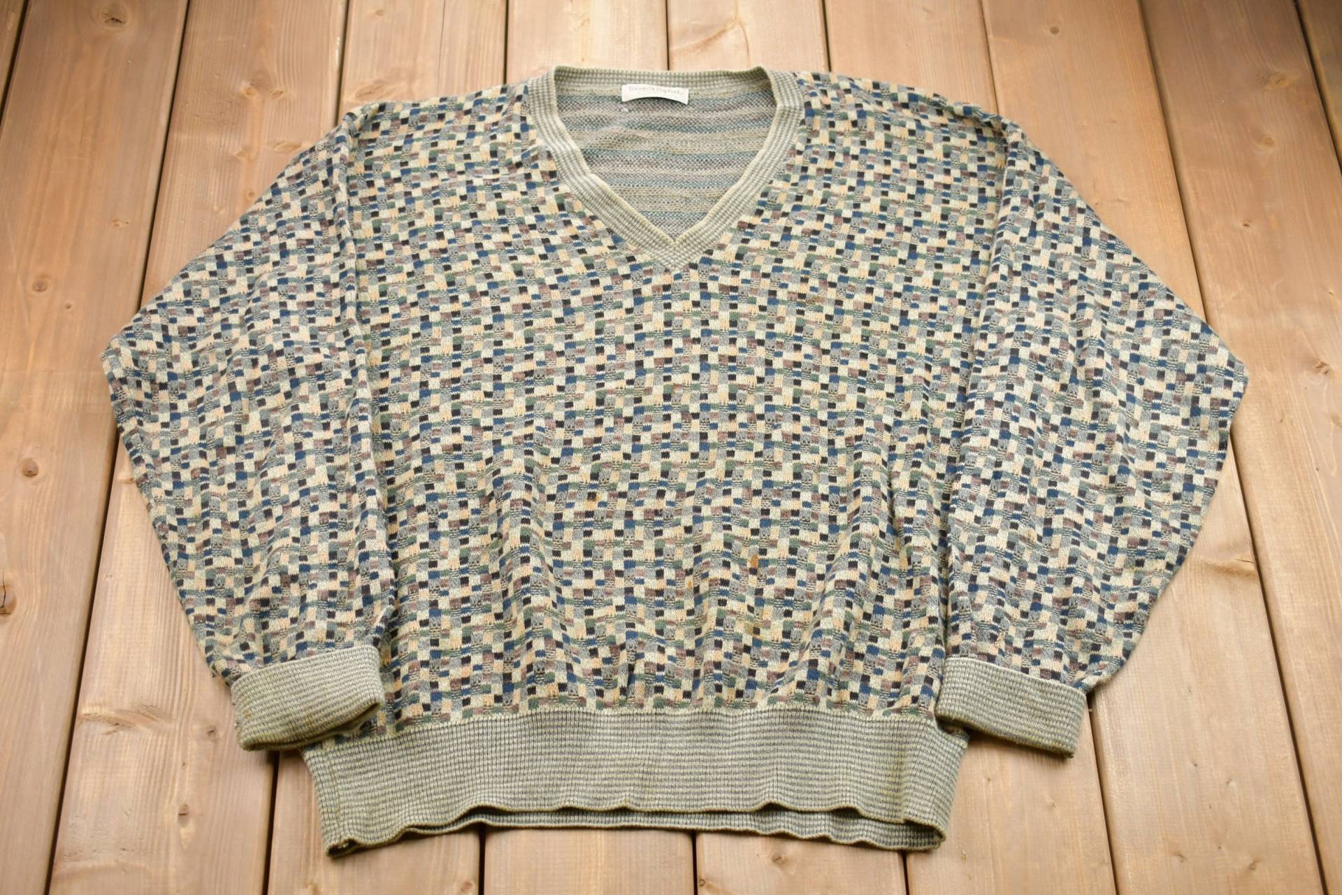 Vintage 90Er Jahre Tricot St. Raphael Strickpullover/Pullover Mit V-Ausschnitt Muster Outdoor Handgestrickt von Lostboysvintage