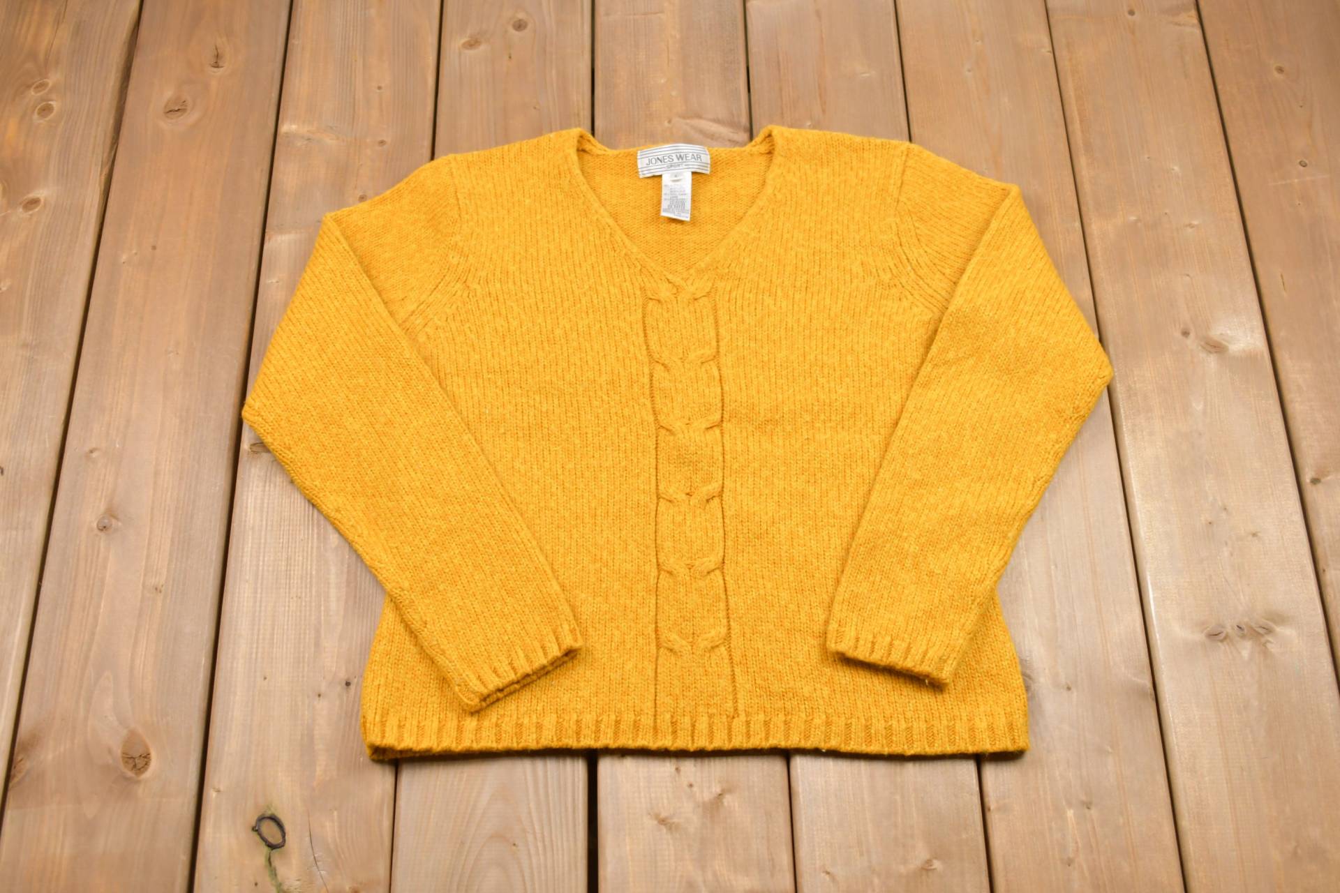 Vintage Jones Wear V-Neck Strickpullover/90Er Jahre Rundhals Muster Pullover Outdoor Sweatshirt Vintage Jones Wear V-Neck Strickpullover/90Er Jahre Rundhals Muster Pullover Outdoor Sweatshirt von Lostboysvintage