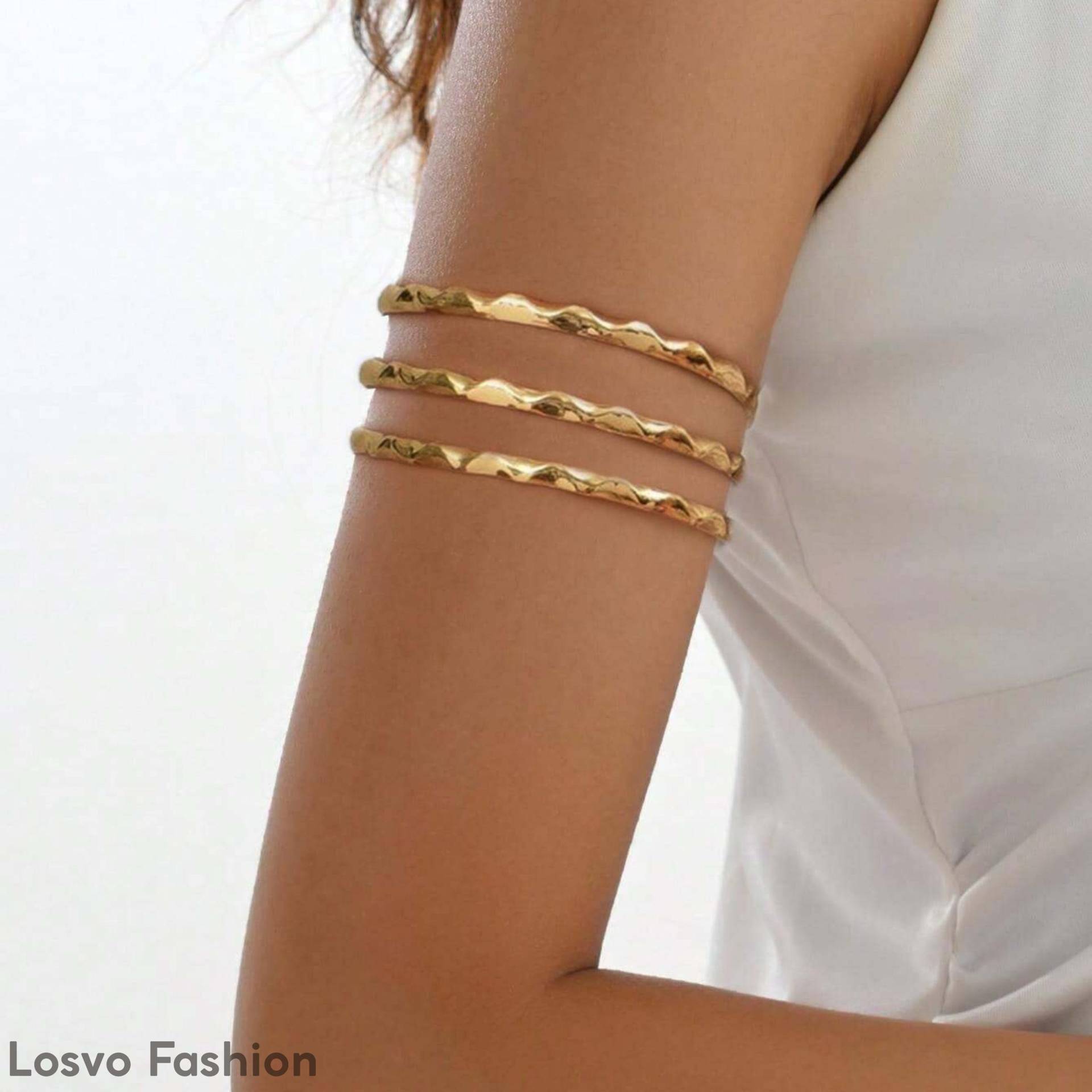 Goldene Armspange Gestapelter Look Oberarm Armreif von LosvoSeller