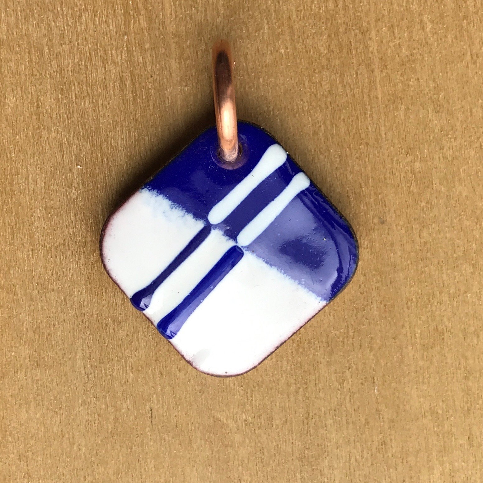 Emaillierter Kupfer Anhänger "Double Crossed" Emaillierter Kupfer Anhänger "Double Crossed" von LotsaCopper