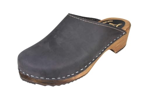 Lotta From Stockholm Klassische schwedische Clogs für Damen | Stabile Holzclogs mit 5 cm Absatz und 2 cm Plateausohle | Clogs mit echtem geölten schwarzen Nubukleder Größe 39 Lotta From Stockholm Klassische schwedische Clogs für Damen | Stabile Holzclogs mit 5 cm Absatz und 2 cm Plateausohle | Clogs mit echtem geölten schwarzen Nubukleder Größe 39 von Lotta From Stockholm