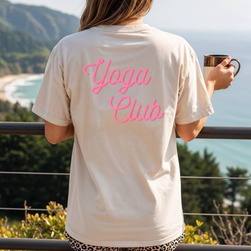Yoga Club Shirt | Spirituelles Asana Boho Namaste Geschenk Für Sie T-Shirt Love Yoga Club Shirt | Spirituelles Asana Boho Namaste Geschenk Für Sie T-Shirt Love von LottaCreative