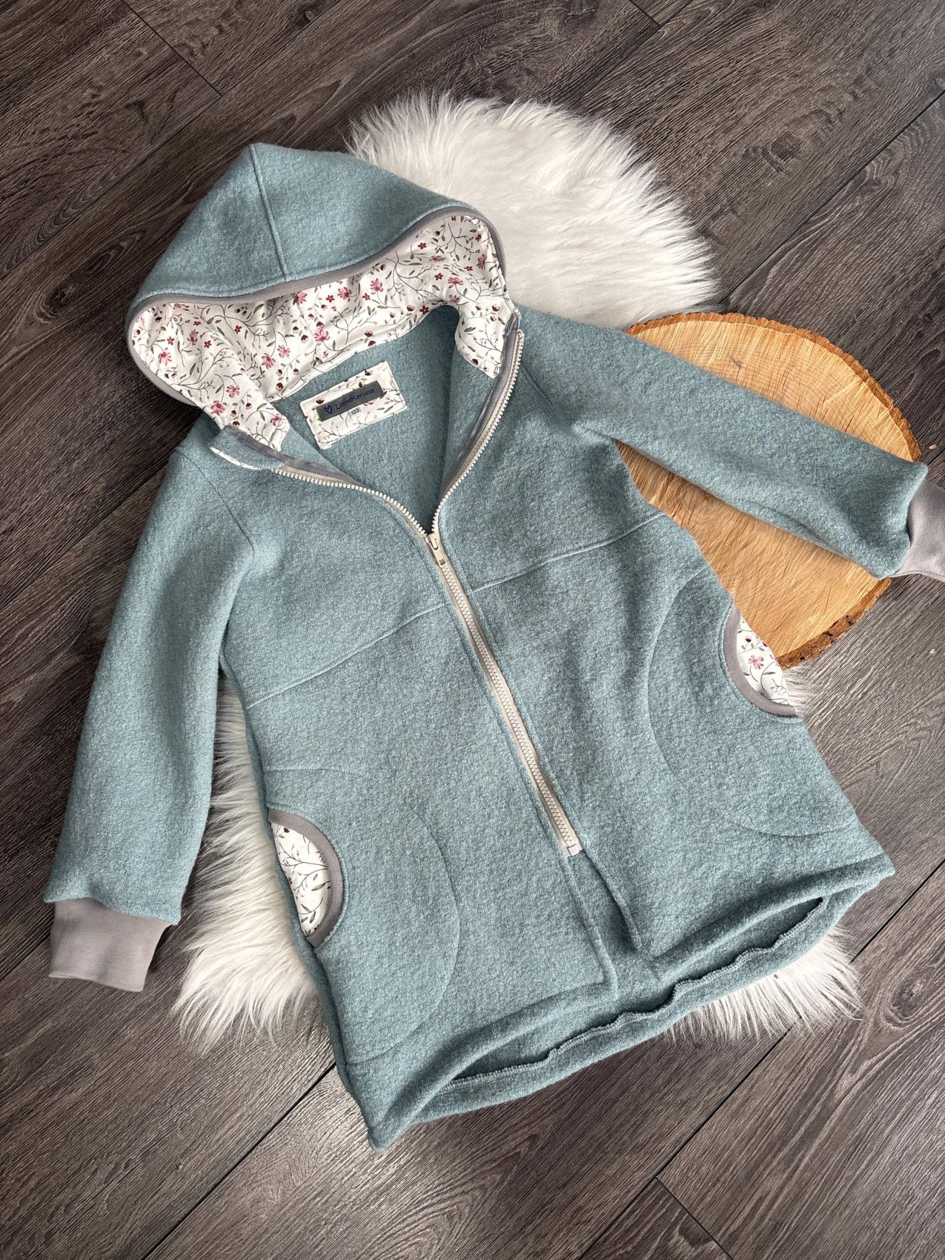 Walkmantel Gr. 56 - 164 Mint Weiß Wollwalk Kleine Blumen von LotteKarliese