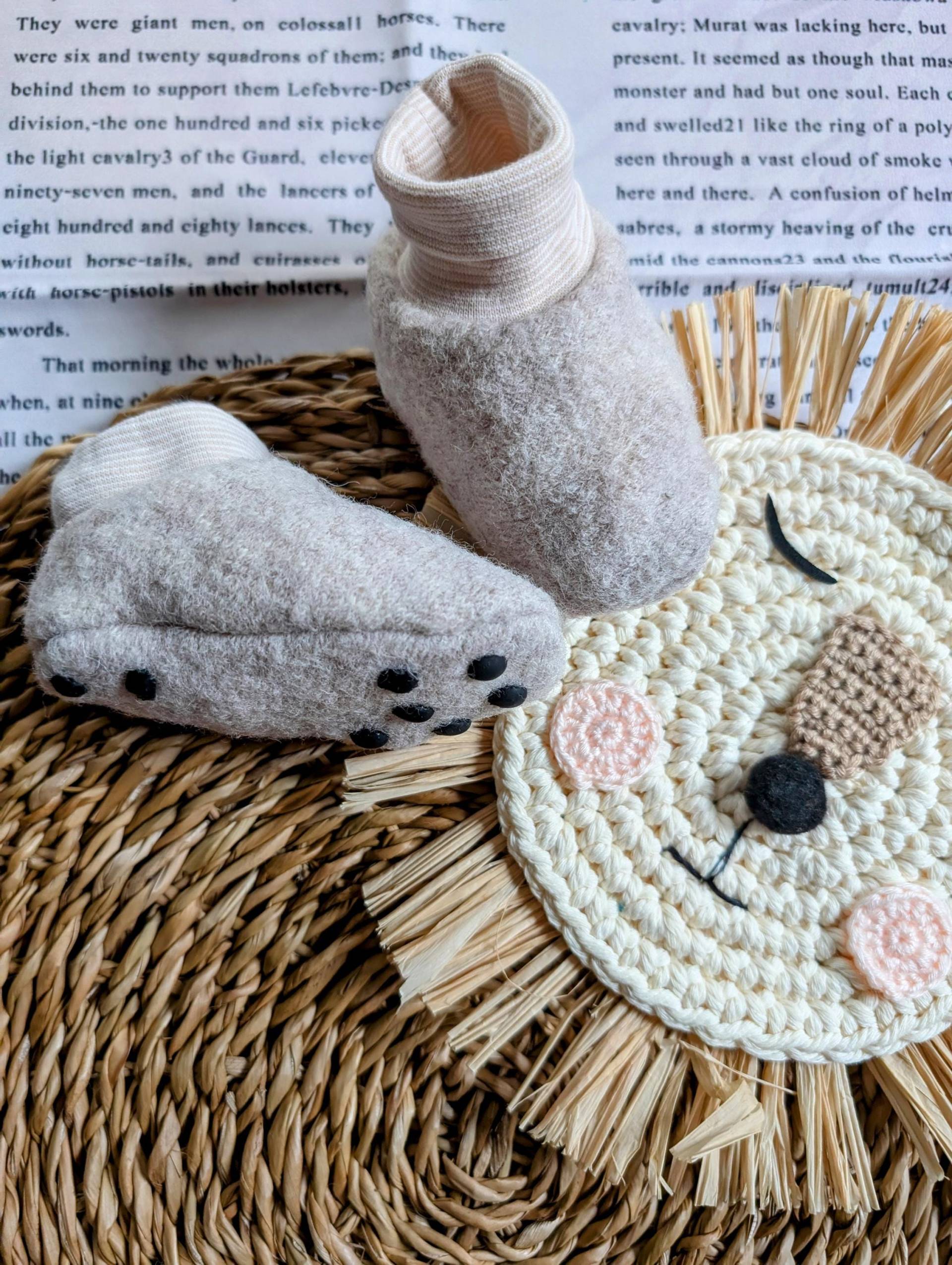 Babyschuhe | Krabbelschuhe Walk Schühchen Wollpuschen Kinderschuhe Walkschuhe Babygeschenk L Stoppersocken Babyschuhe | Krabbelschuhe Walk Schühchen Wollpuschen Kinderschuhe Walkschuhe Babygeschenk L Stoppersocken von LottesKleiderschrank