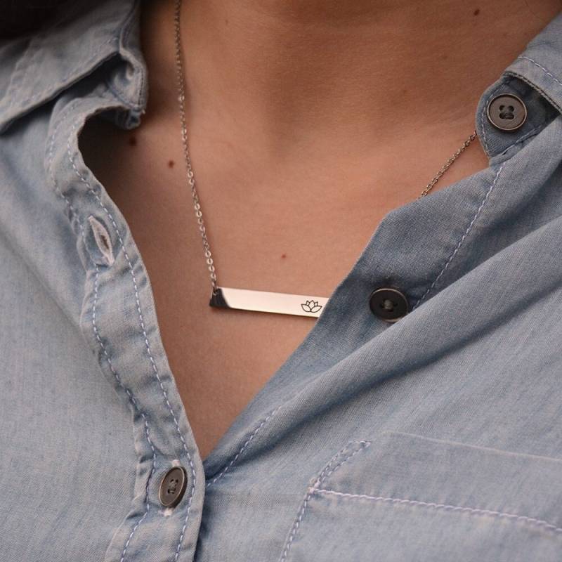 Lotus Flower Horizontale Bar Halskette - Silber, Gold Und Roségold Auswahl Der Kettenlänge Lotus Flower Horizontale Bar Halskette - Silber, Gold Und Roségold Auswahl Der Kettenlänge von LotusLionDesign