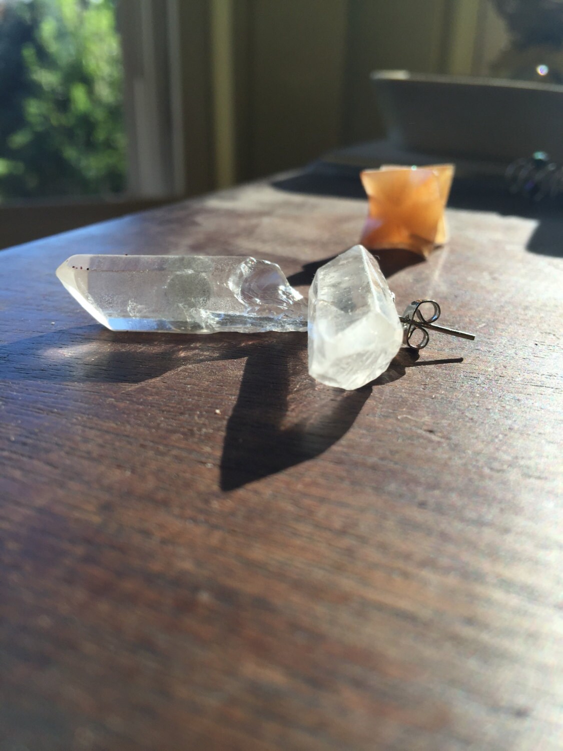 Besetzt Quarz Post Ohrringe Kristall Ohrstecker Edelstein Besetzt Quarz Post Ohrringe Kristall Ohrstecker Edelstein von LotusMoonCo