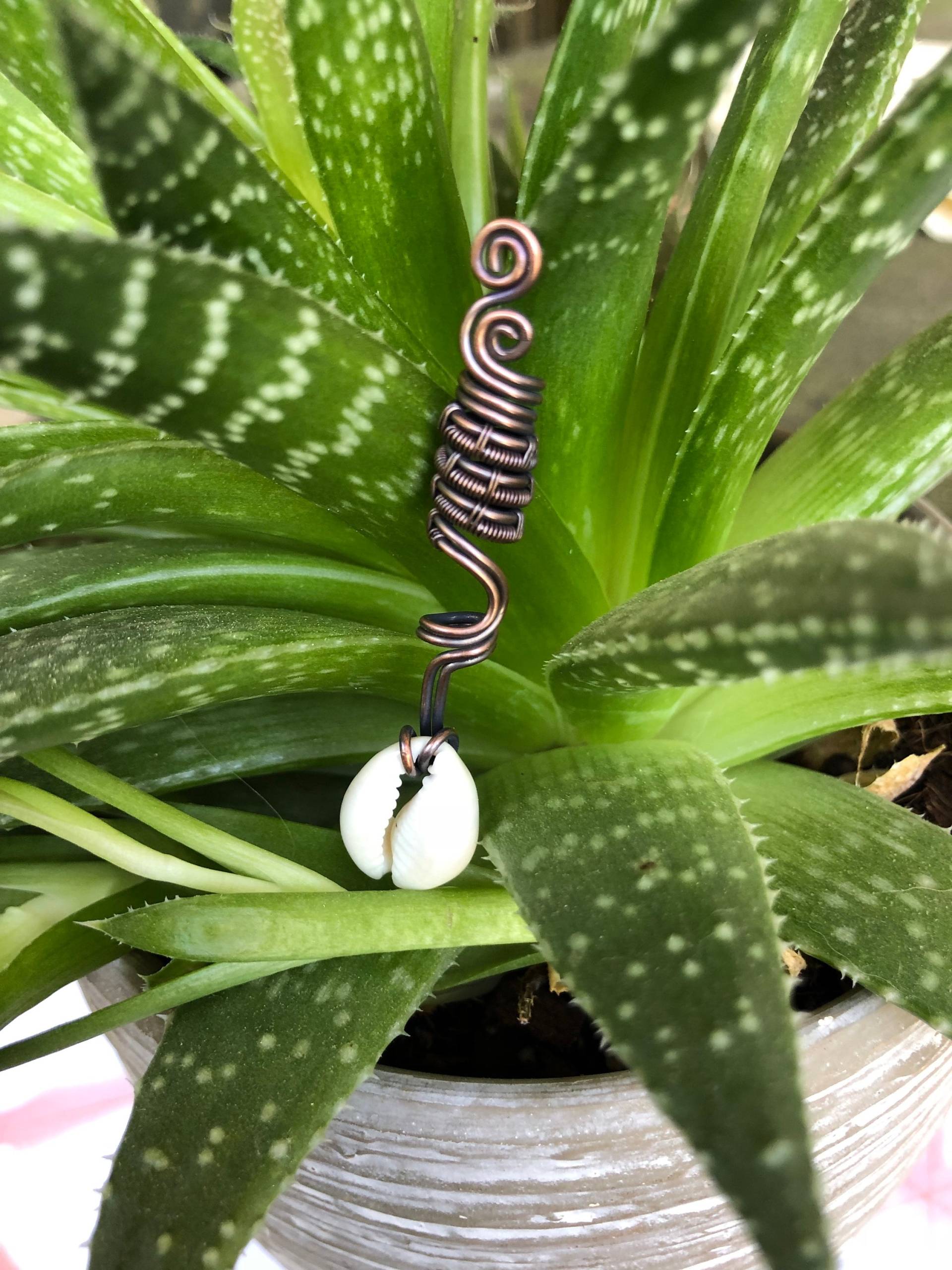 Übersee Cowrie Connection Loc Schmuck Haar Juwelen Dreadlock Perle Shell Übersee Cowrie Connection Loc Schmuck Haar Juwelen Dreadlock Perle Shell von LotusMoonCo