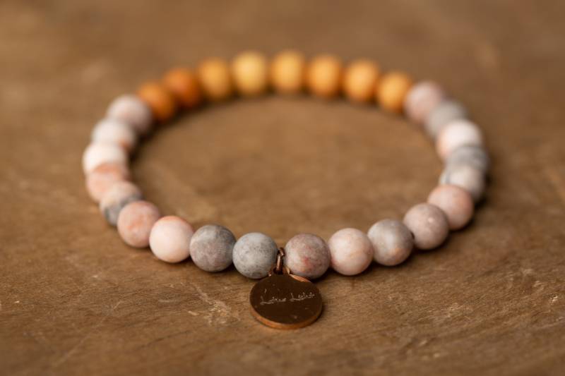 Edelstein Armband Damen Zebra Jaspis Yoga Schmuck Edelsteinschmuck Geschenk Setheilstein Sandelholz Freundschaftsarmband Affirmationskarten von Lotuslicht
