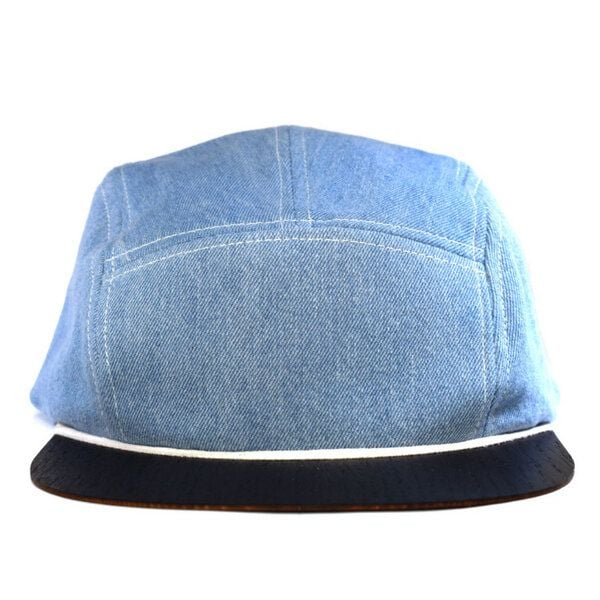 Lou-i Jeans-Cap mit edlem Holzschild - Made in Germany - Denim Snapback von Lou-i