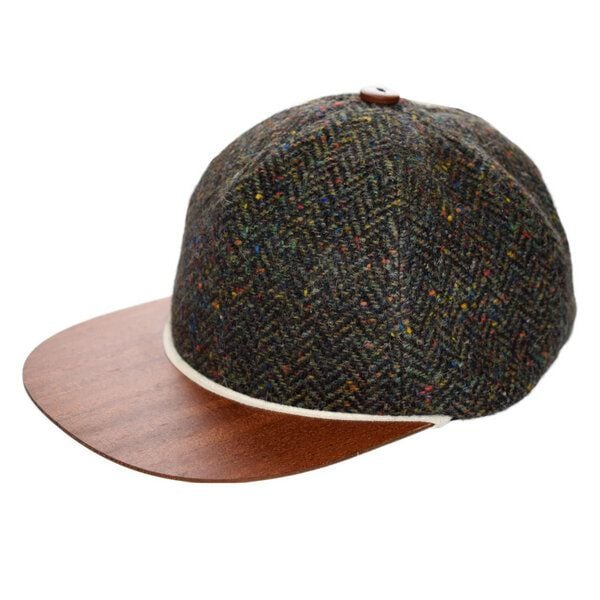 Lou-i Tweed Cap mit edlem Holzschild Made in Germany - Sehr bequeme Wintercap von Lou-i