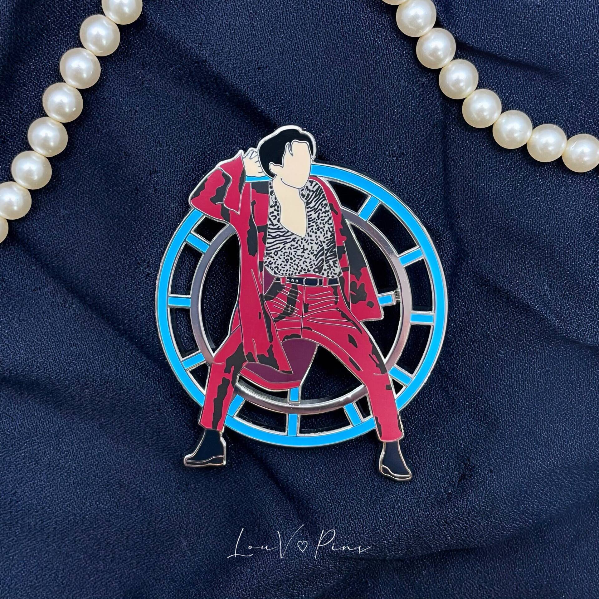 Jungkook My Time - Glow in The Dark Pin von LouVPinsShop