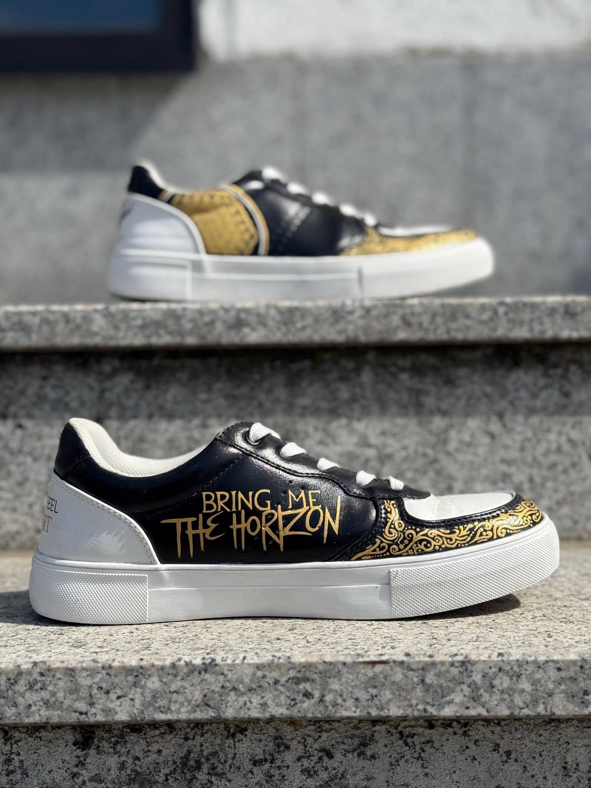 Handbemalte High Top Sneakers Bring Me The Horizon "Sempiternal' Handbemalte High Top Sneakers Bring Me The Horizon "Sempiternal' von LoudandStyle