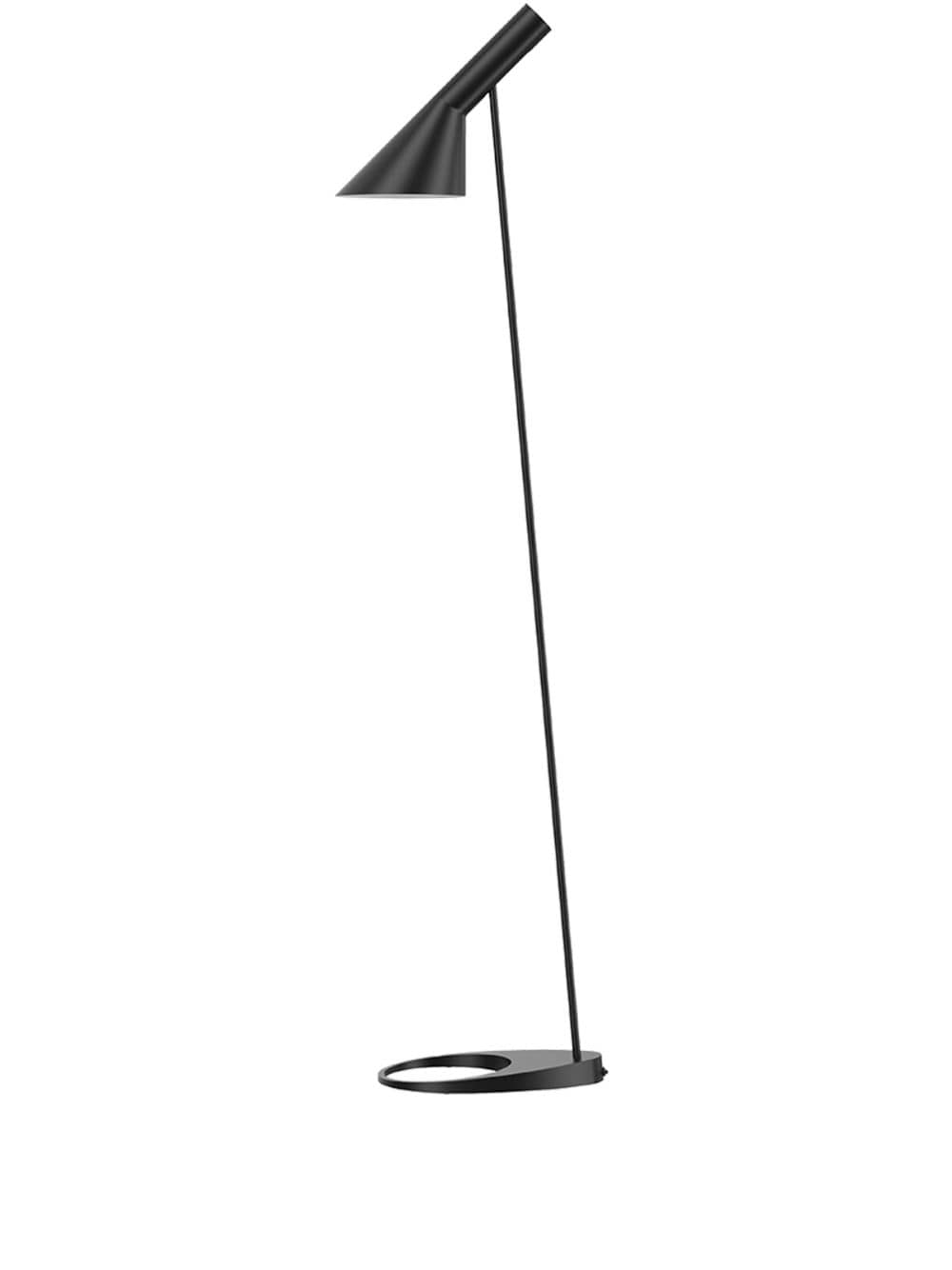 Louis Poulsen AJ Stehlampe (130cm x 27,5cm) - Schwarz von Louis Poulsen