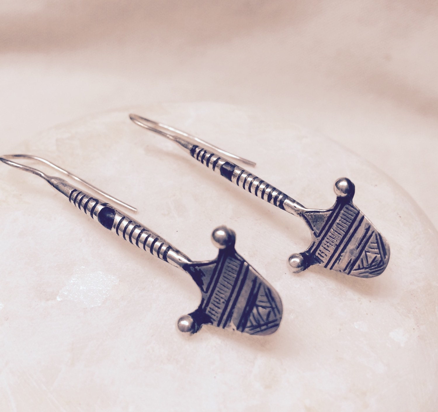 Sehr Ausgefallene Tropfen Ohrringe, Tuareg Design, Handgefertigt in Kairo Sehr Ausgefallene Tropfen Ohrringe, Tuareg Design, Handgefertigt in Kairo von LouisFarouk