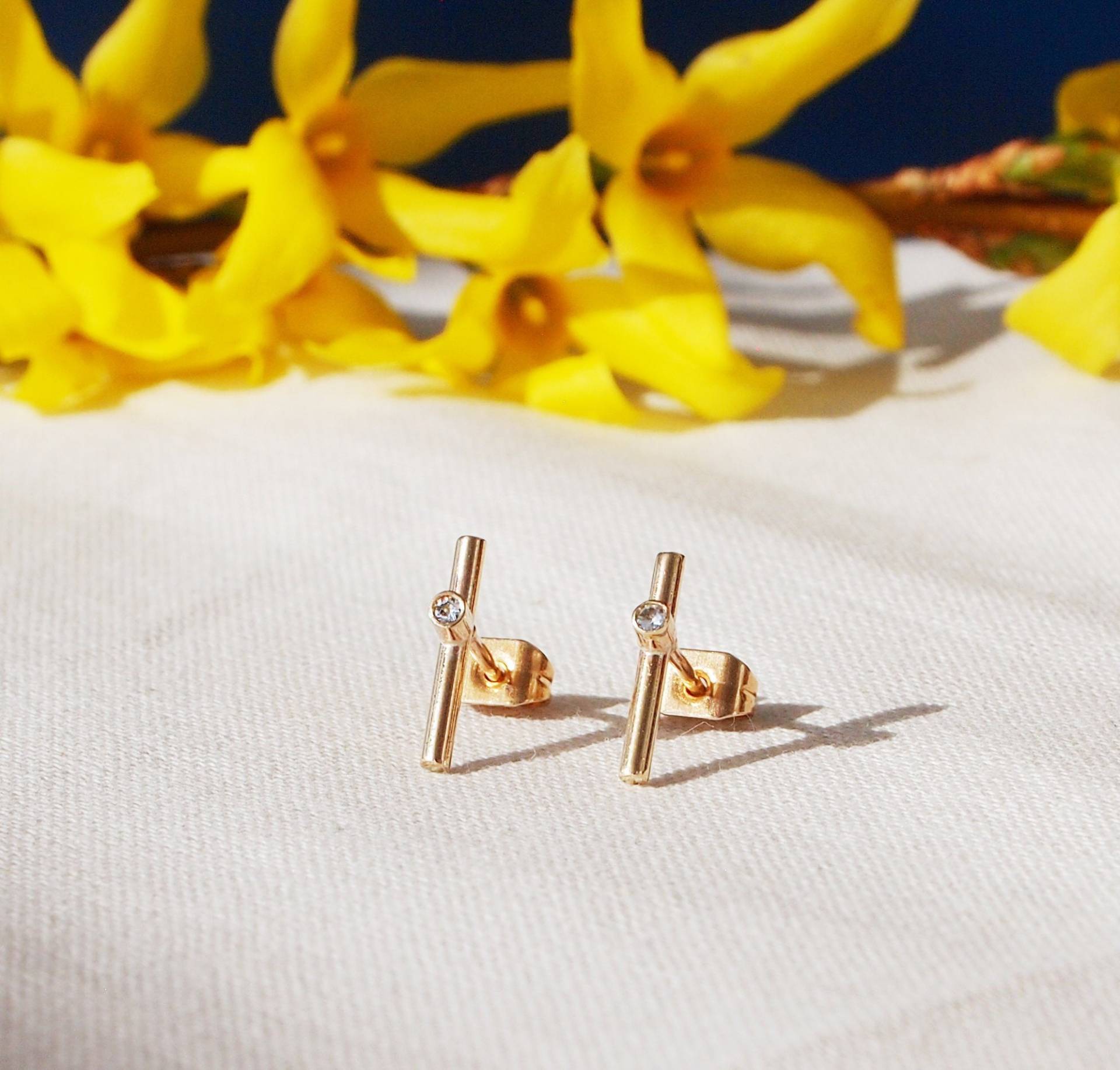 Gold Ohrstecker Gold Ohrstecker von LouiseBuchanDesign