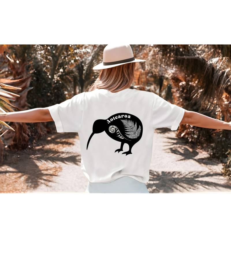Neuseeland Shirt, Kiwi Vogel Abenteuer, Backpacking Shirt - Unisex, Aotearoa von LouiseHenryShop