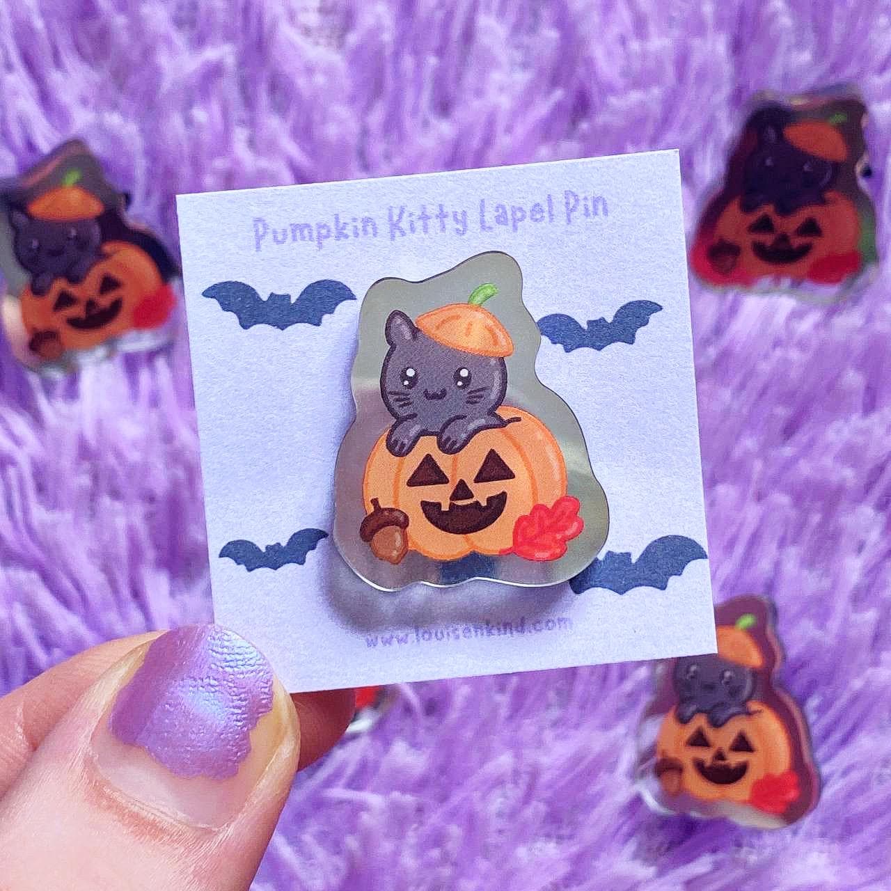 Pumpkin Kitty Acrylic Lapel Pins | Kawaii Brooch Halloween Lover Gift von Louisenkind